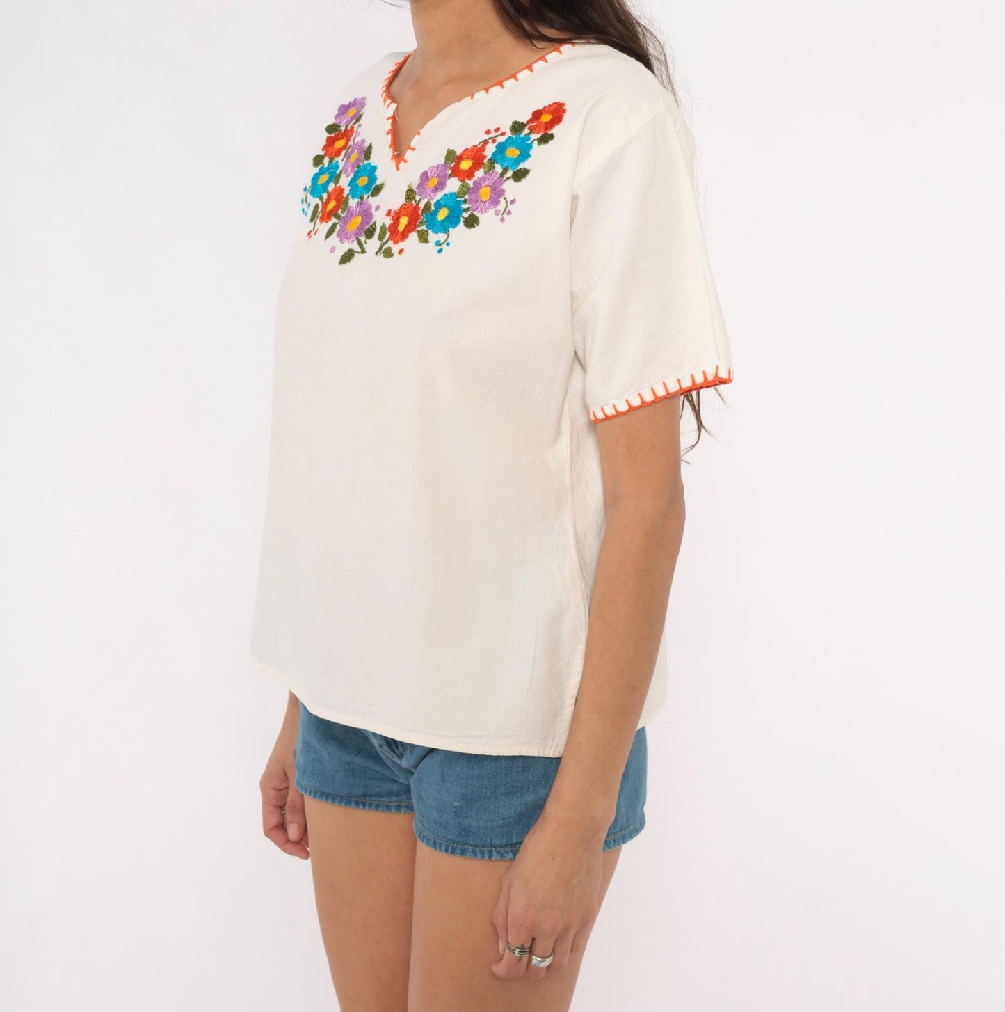 90s White Cotton Peasant Blouse Hand-Embroidered Floral V-Neck Medium M