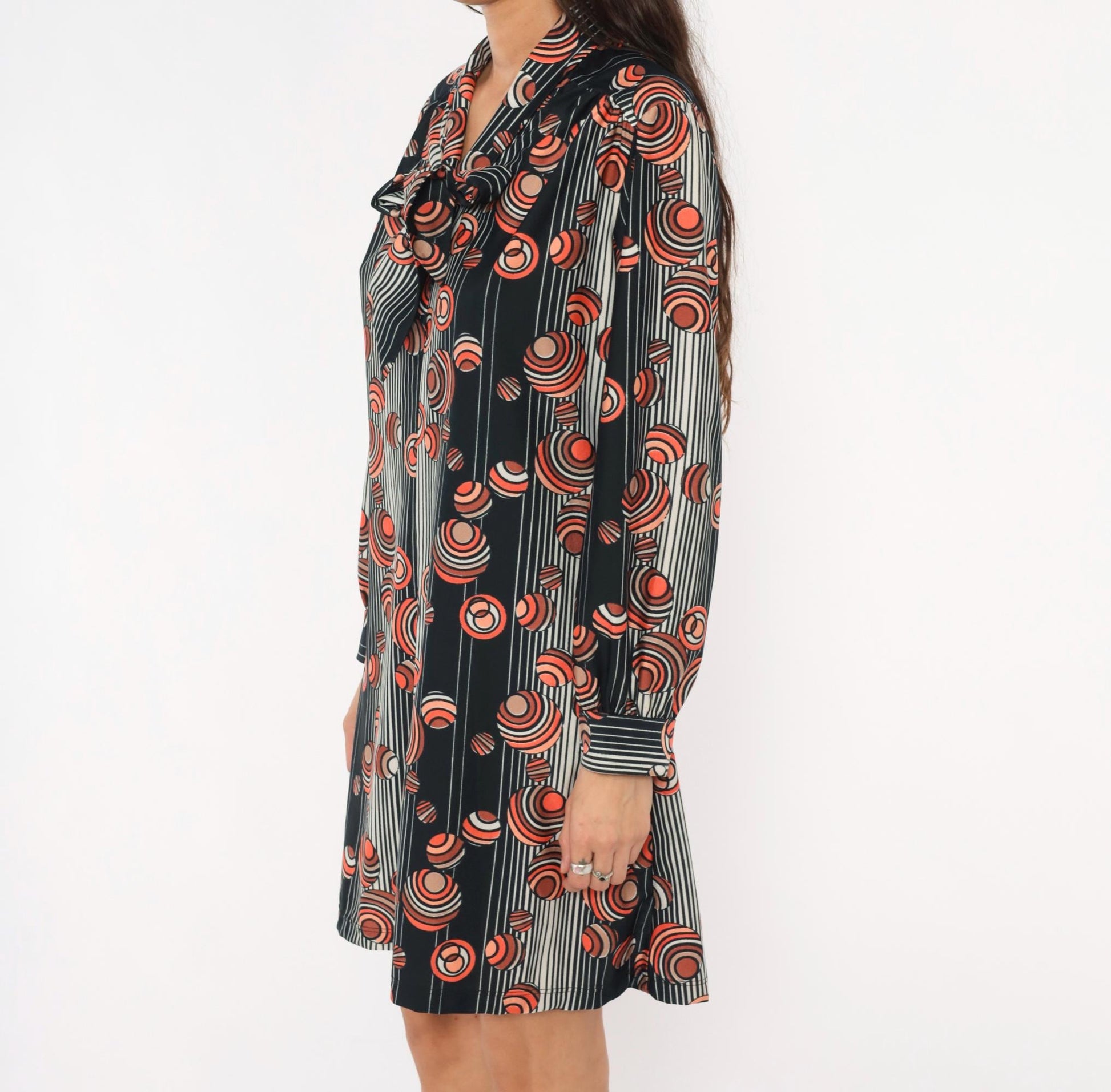70s Geometric Circle Print Shift Dress Black Orange Pussy Bow Tie Neck Large L