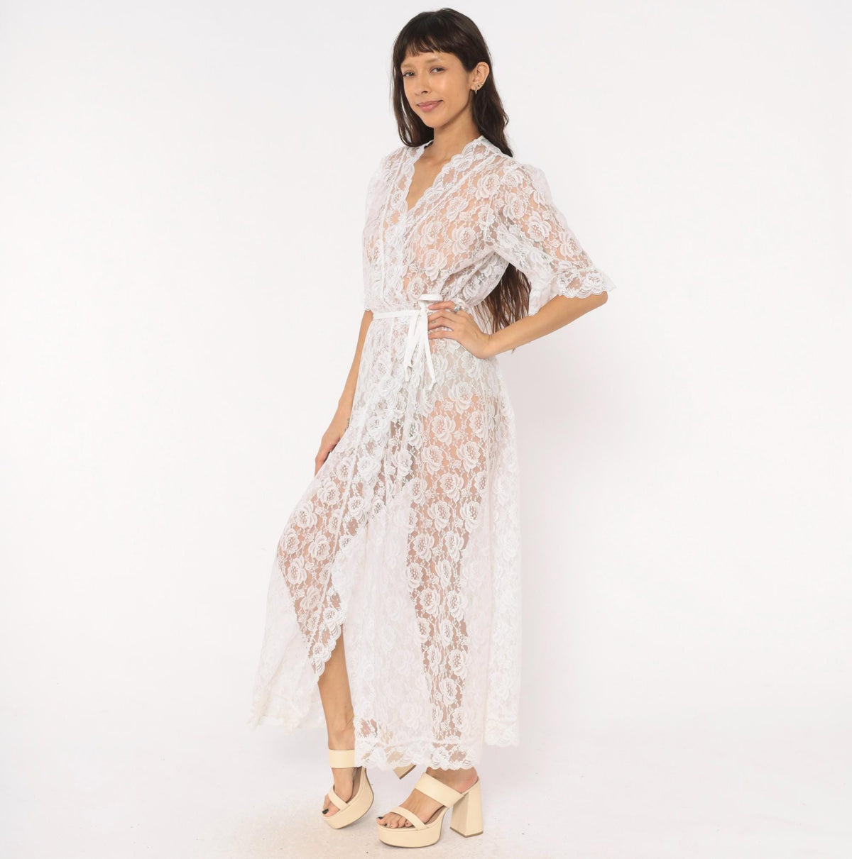 80s Pinehurst White Lace Maxi Robe Scalloped Floral Sheer Wrap Medium M