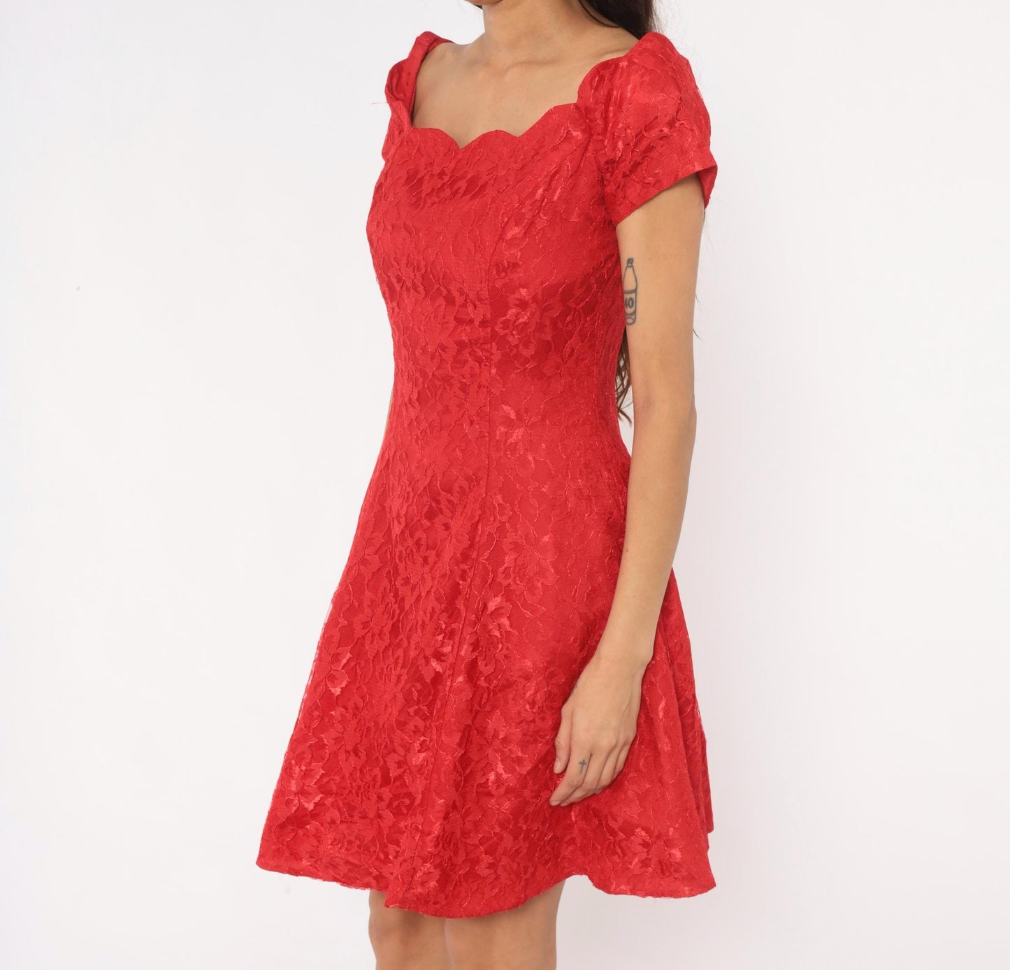 90s Roberta Red Lace Fit-and-Flare Dress Sweetheart Neckline Knee Medium M