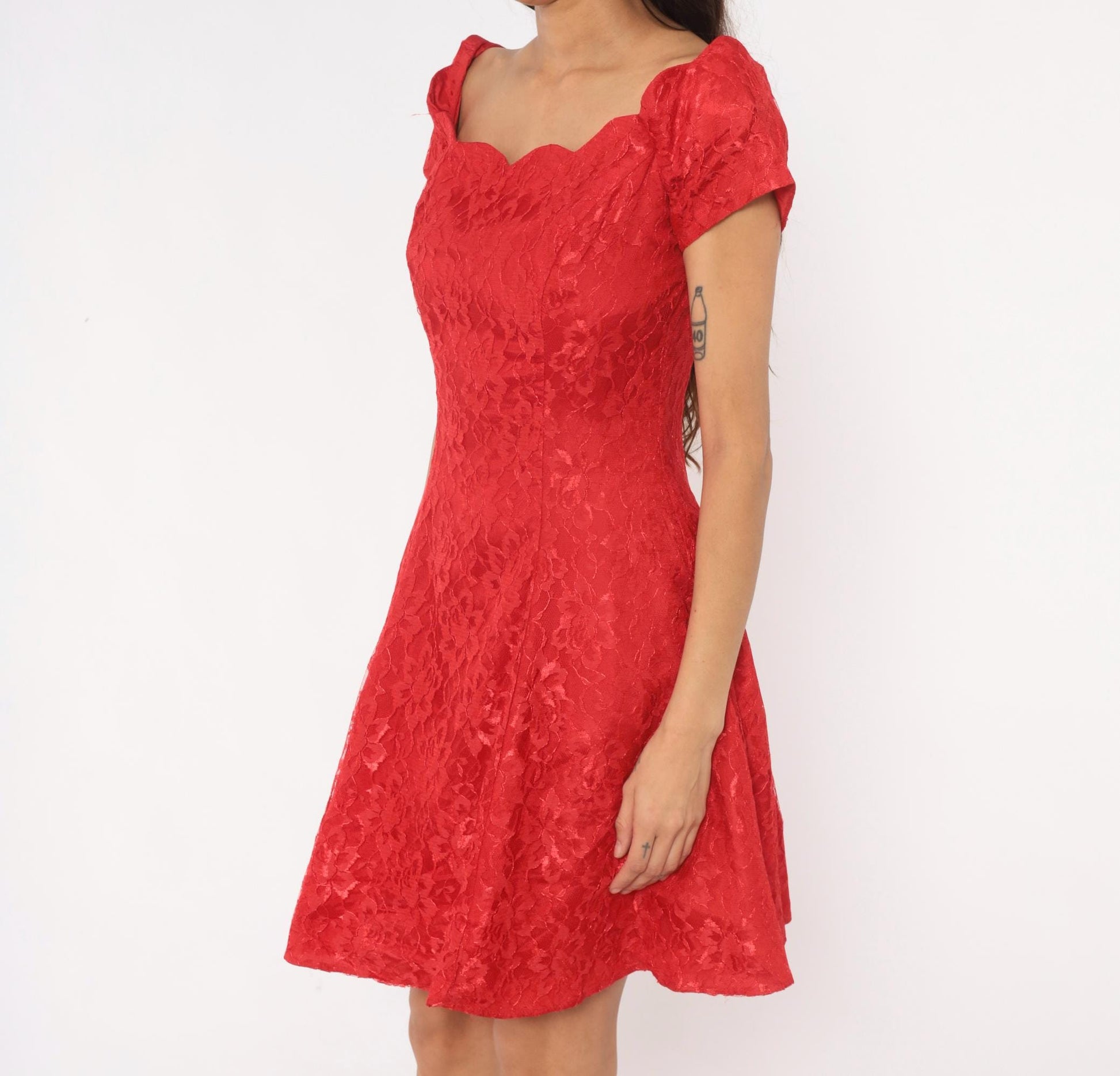 90s Roberta Red Lace Fit-and-Flare Dress Sweetheart Neckline Knee Medium M