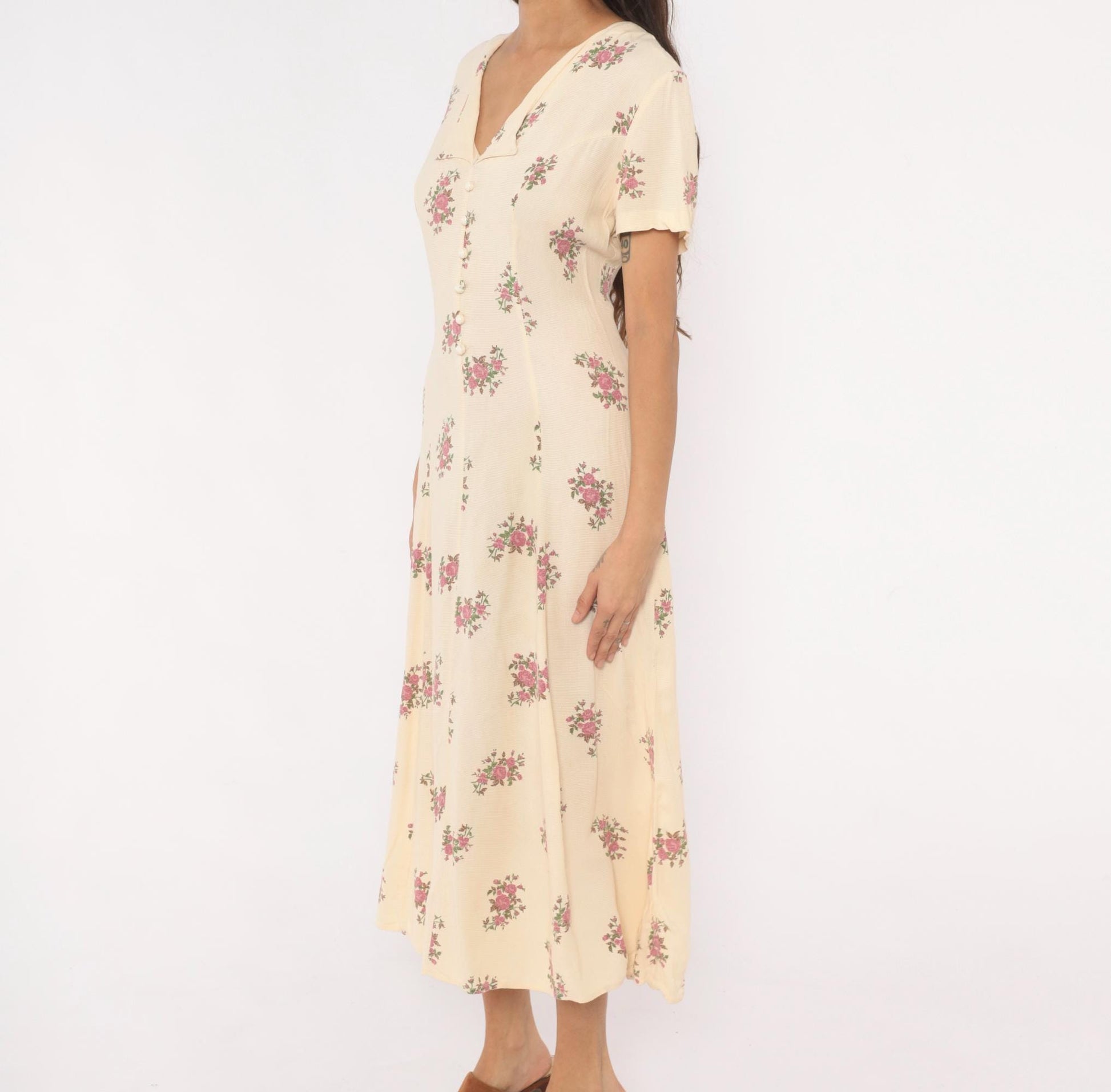 90s Ultra Dress Cream Floral Midi Button Front V Neck Lace Up Back Medium