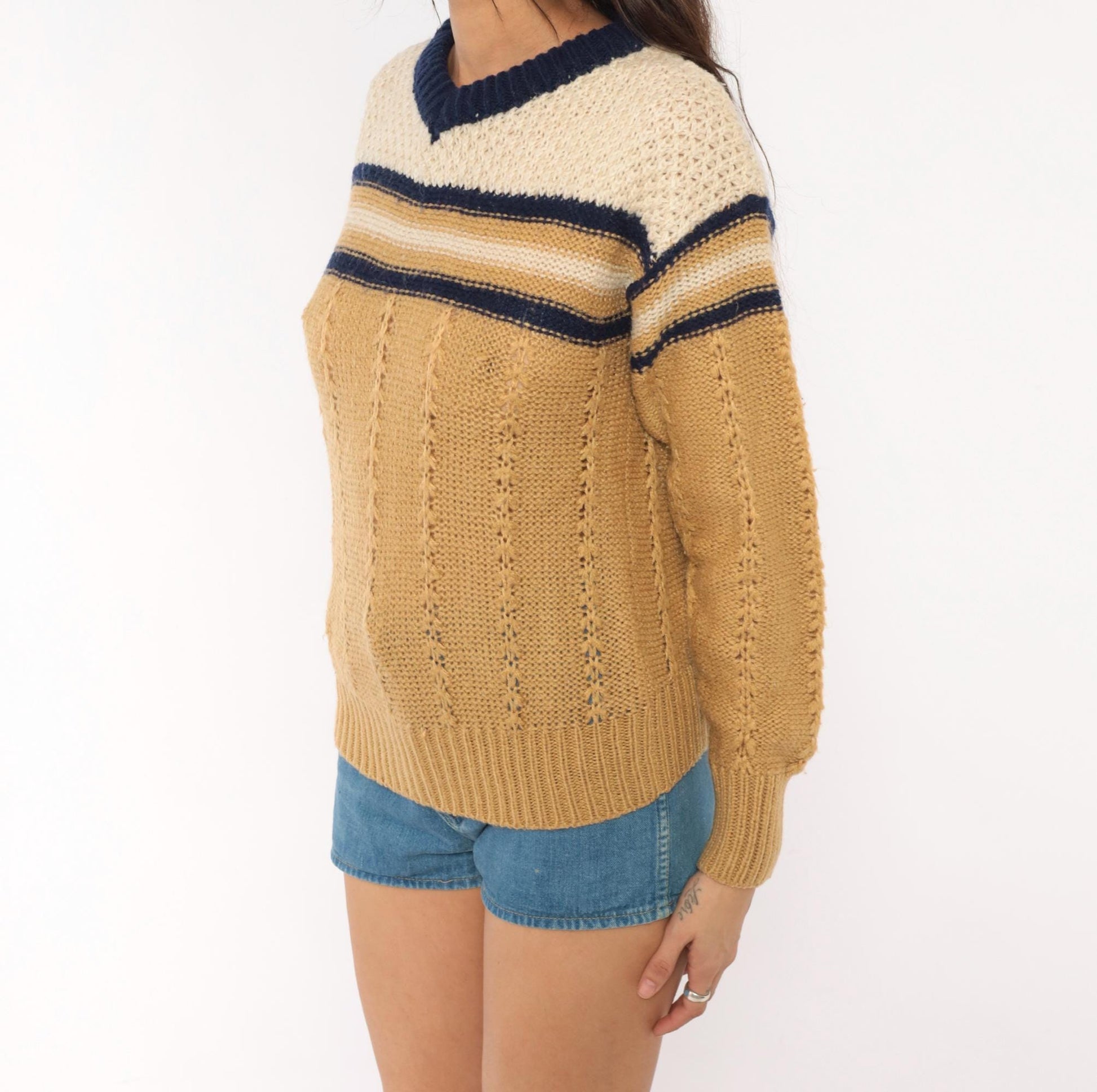70s Fully Fashioned Cable Knit V-Neck Sweater Tan Navy Cream Striped Small