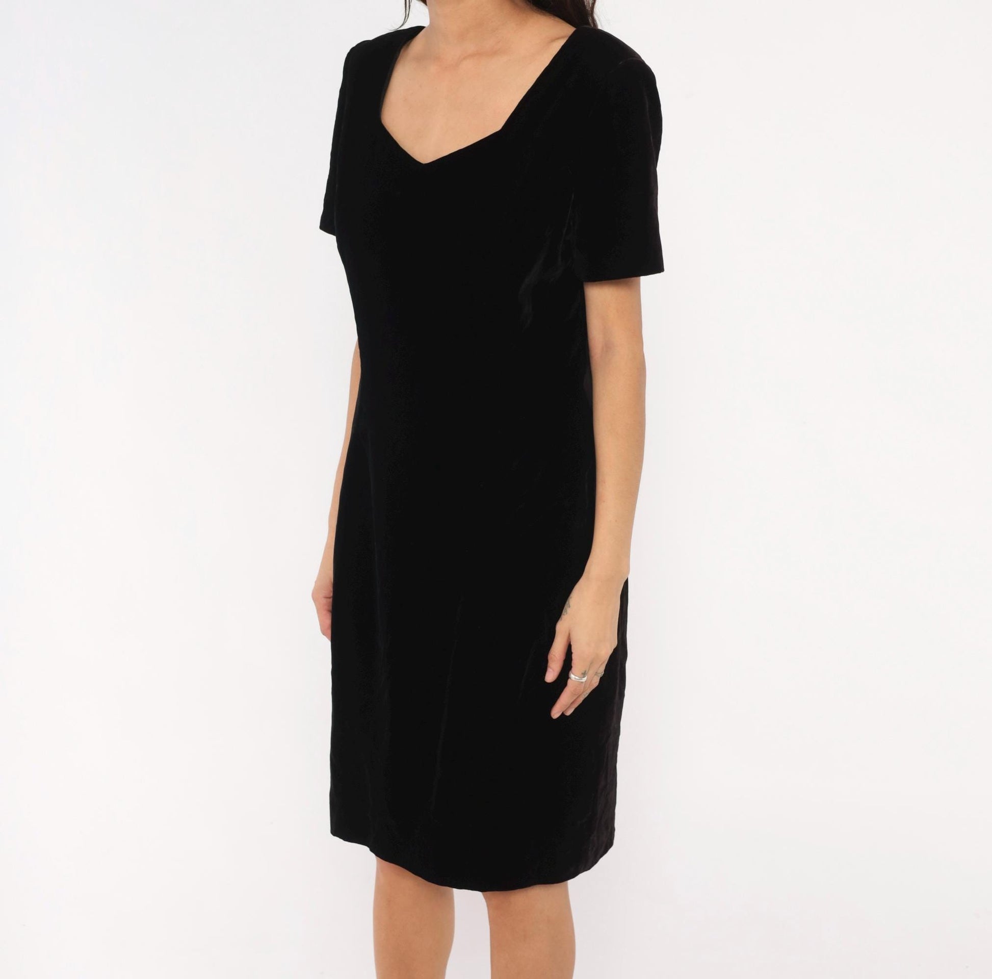 90s Maggy London Black Velvet Cocktail Dress Sweetheart Neckline Medium M