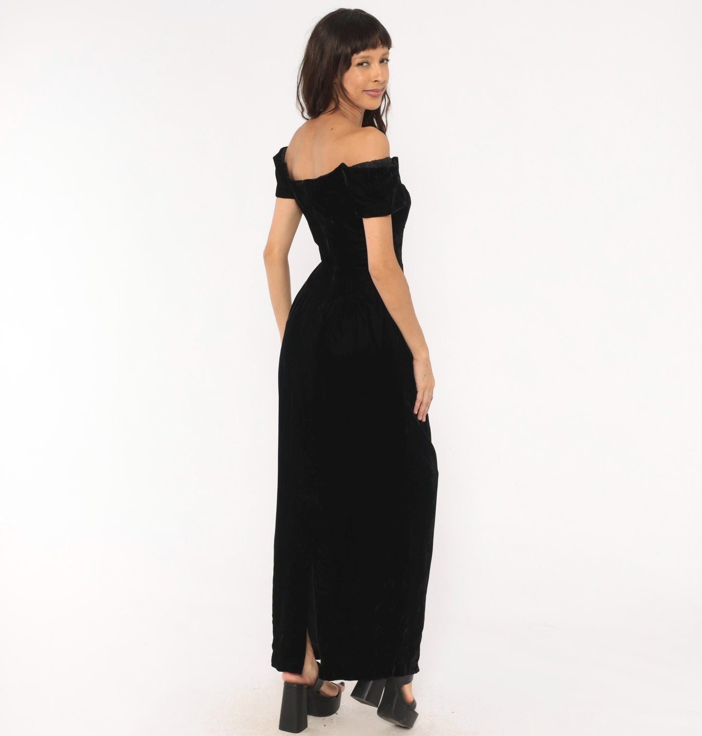90s Black Velvet Maxi Gown Off-Shoulder Sweetheart Neckline Small S