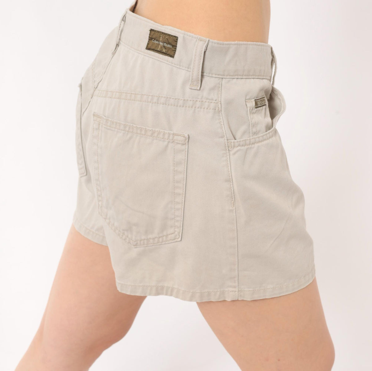 90s Calvin Klein High-Waisted Khaki Shorts Cotton Tan Medium M