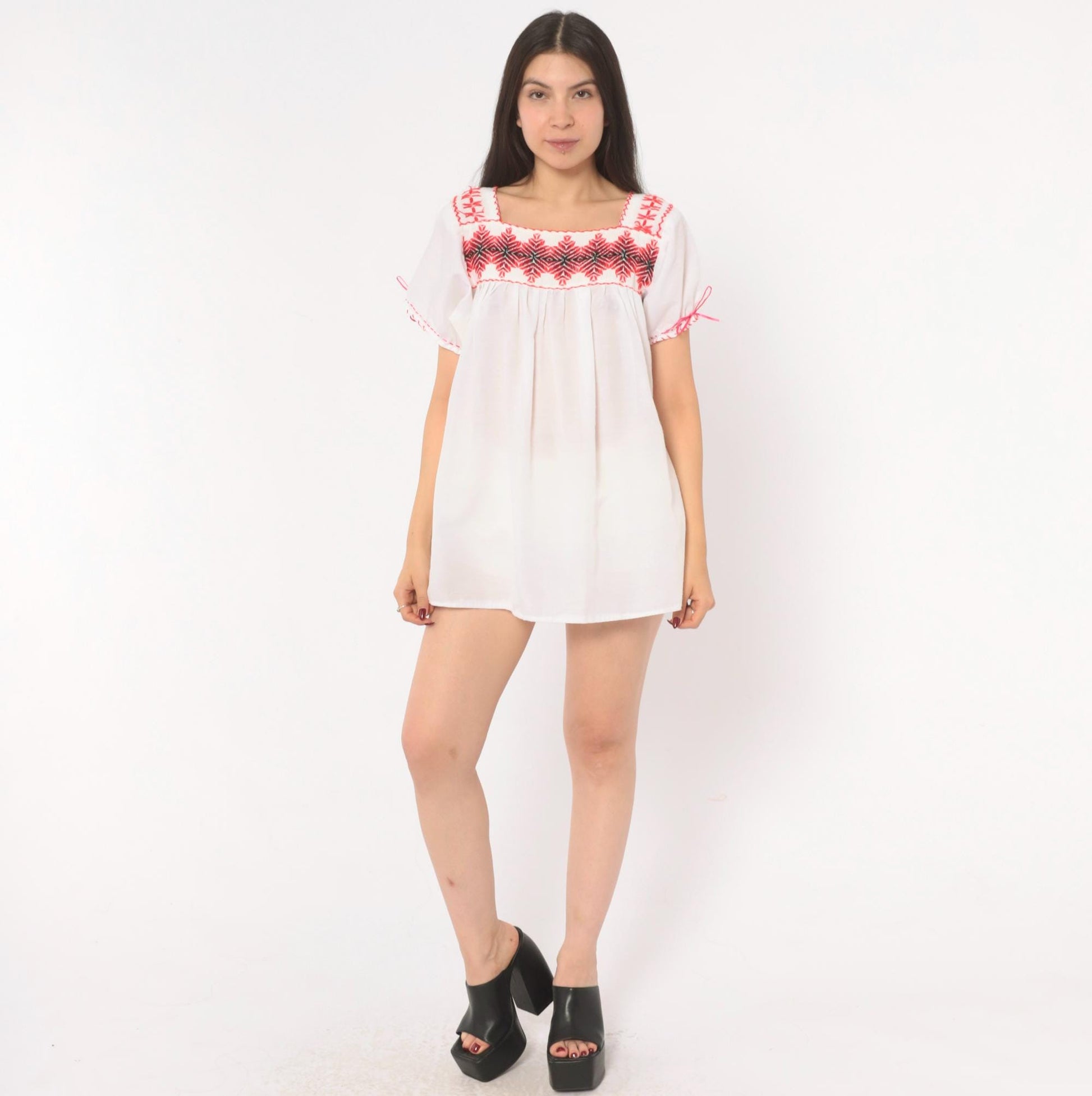 90s White Peasant Blouse Embroidered Red Cross Stitch Square Neck Puff Sleeve Medium