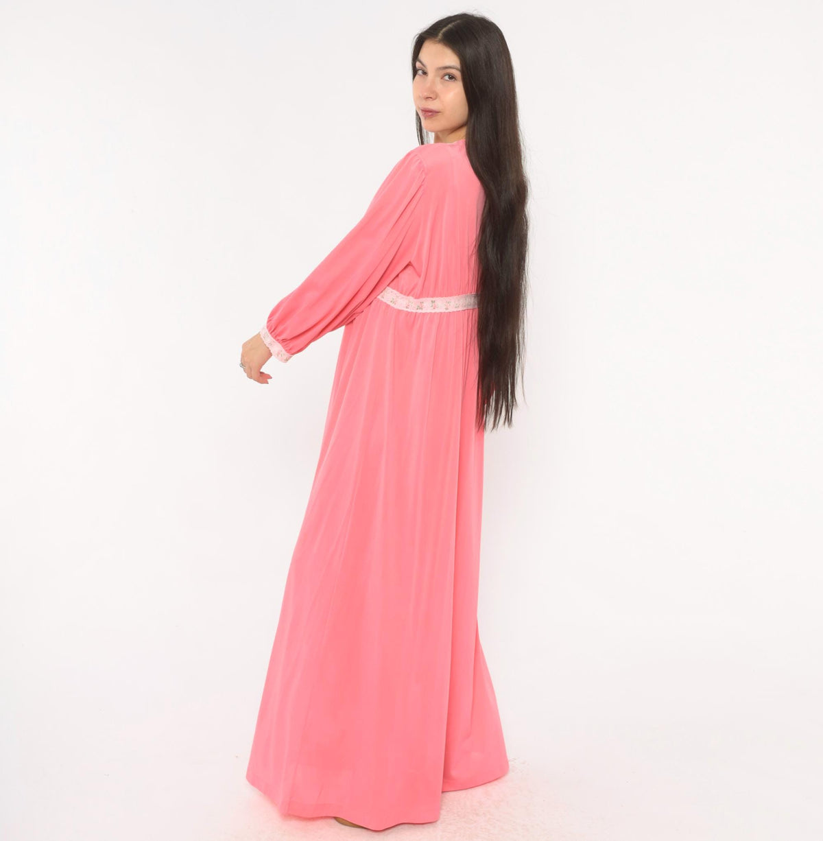 70s Coral Pink Maxi Robe Floral Lace Trim V-Neck Balloon Sleeve Large L