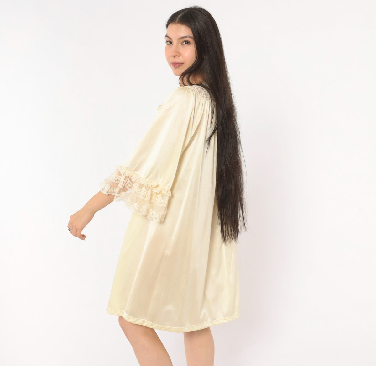 80s Vanity Fair Cream Lace Robe Bell Sleeve Button Front Small
