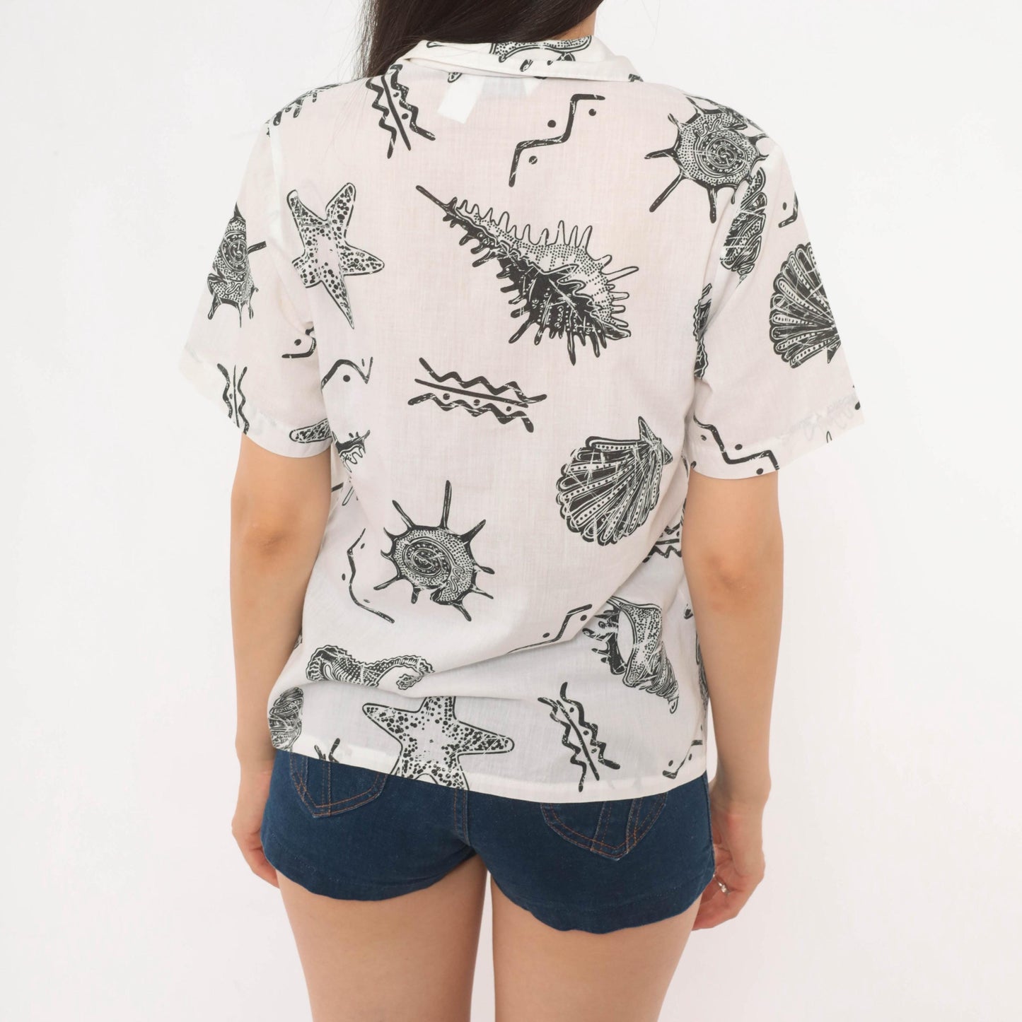 90s Cheryl Tiegs Seashell Print Camp Collar Shirt White Black Cotton XS