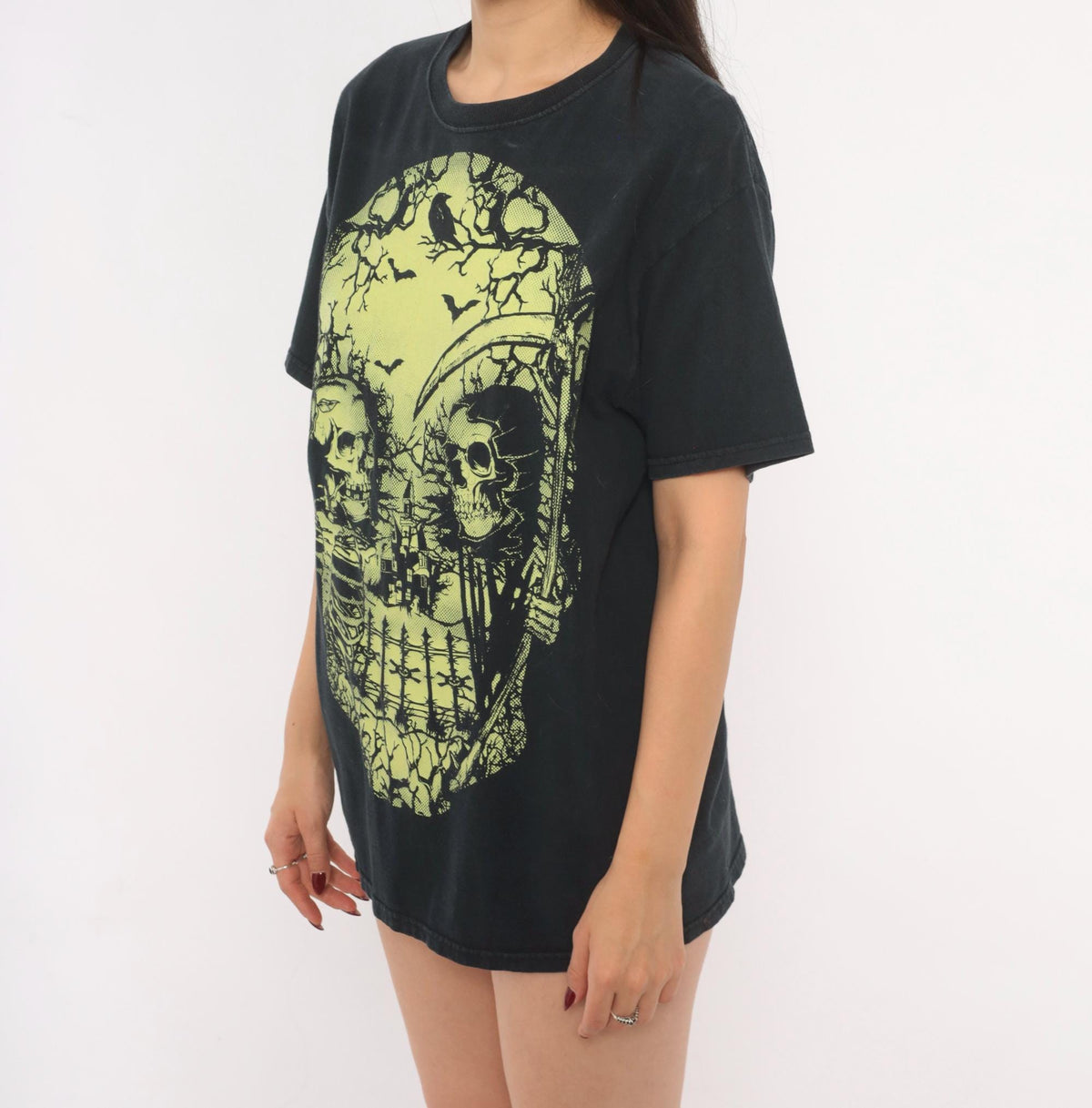 Y2K Skull Graveyard Graphic Tee Fruit of the Loom Black Cotton Medium