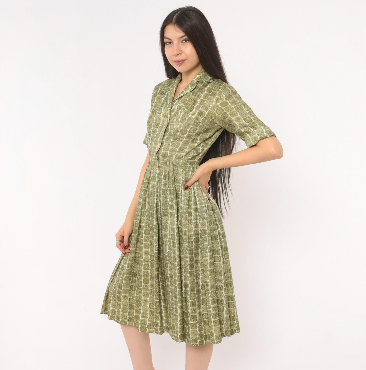60s Olive Medallion Shirtdress Pleated Skirt Notched Collar Cream Small S