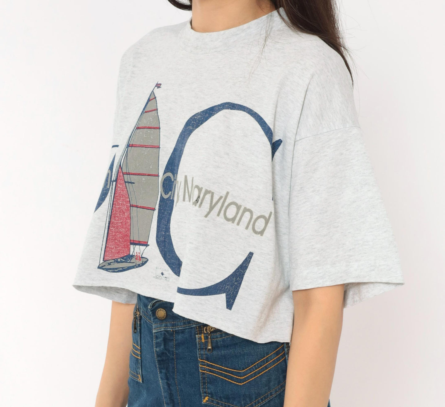 90s Ocean City Maryland Sailboat Graphic Crop Tee Grey Heather Medium Large