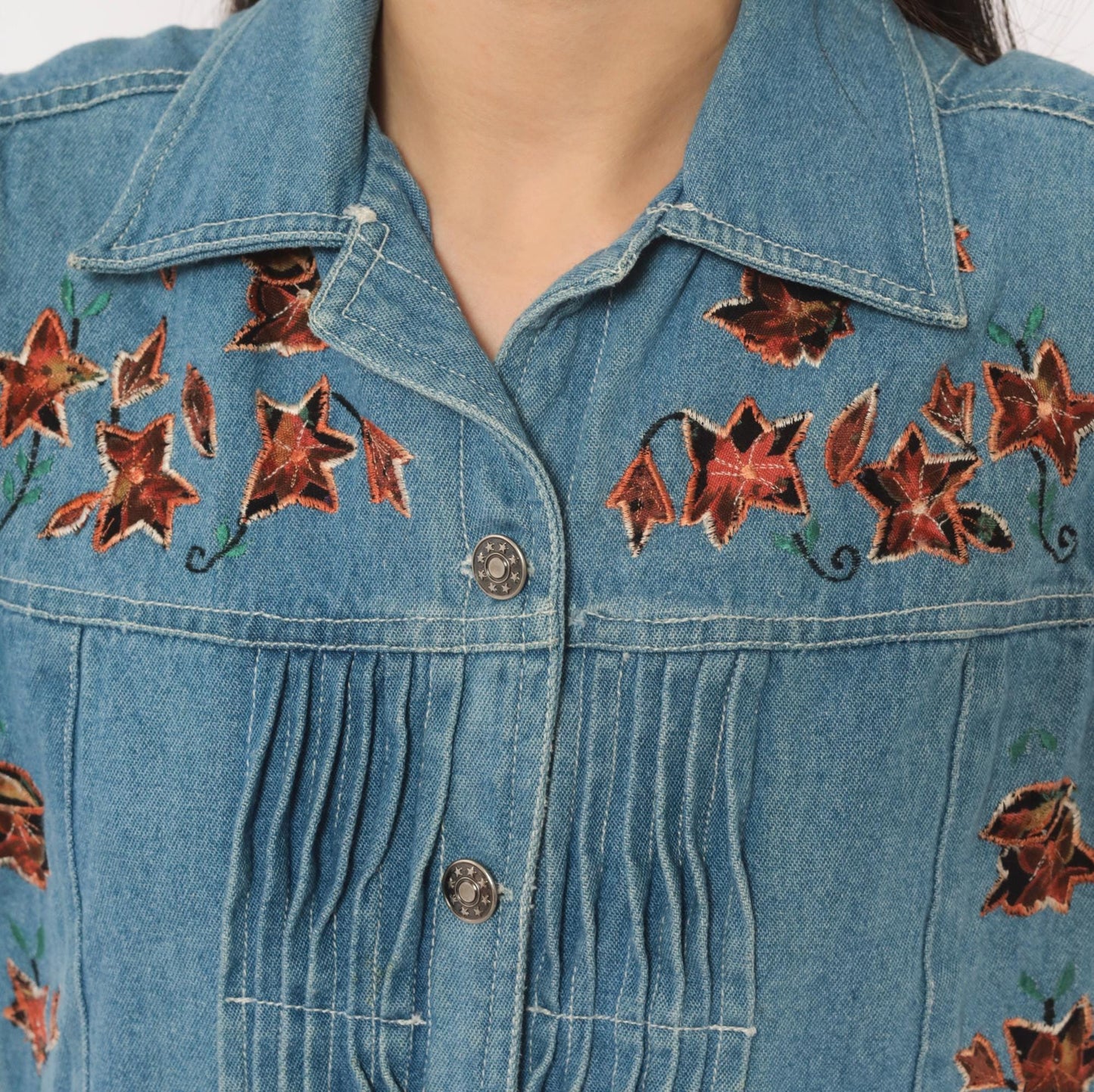 90s Spell Bound Leaf Embroidered Denim Vest Blue Chambray Pintuck Medium M