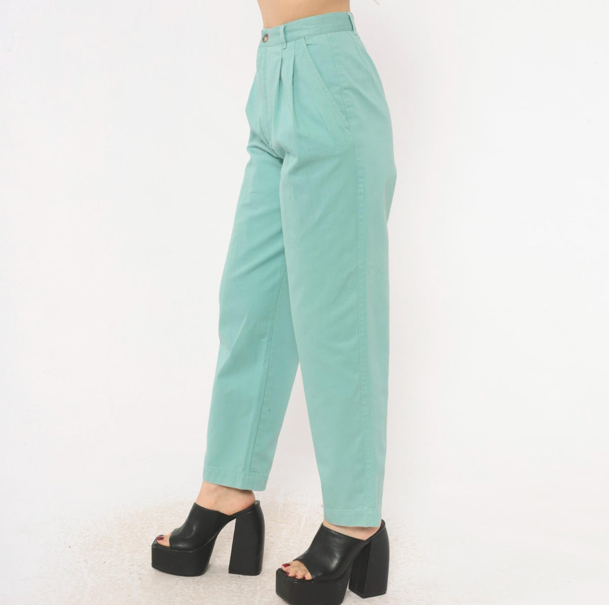80s Petite Sophisticate Baby Blue Cotton High-Waist Pleated Tapered Trousers Extra Small
