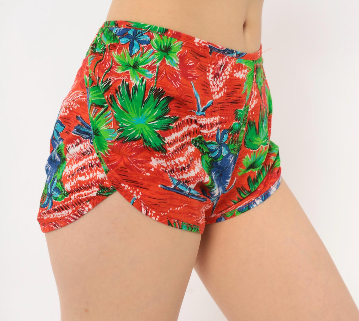 90s Hana Hawaiian Wrap Shorts Red Tropical Floral Cotton Small S