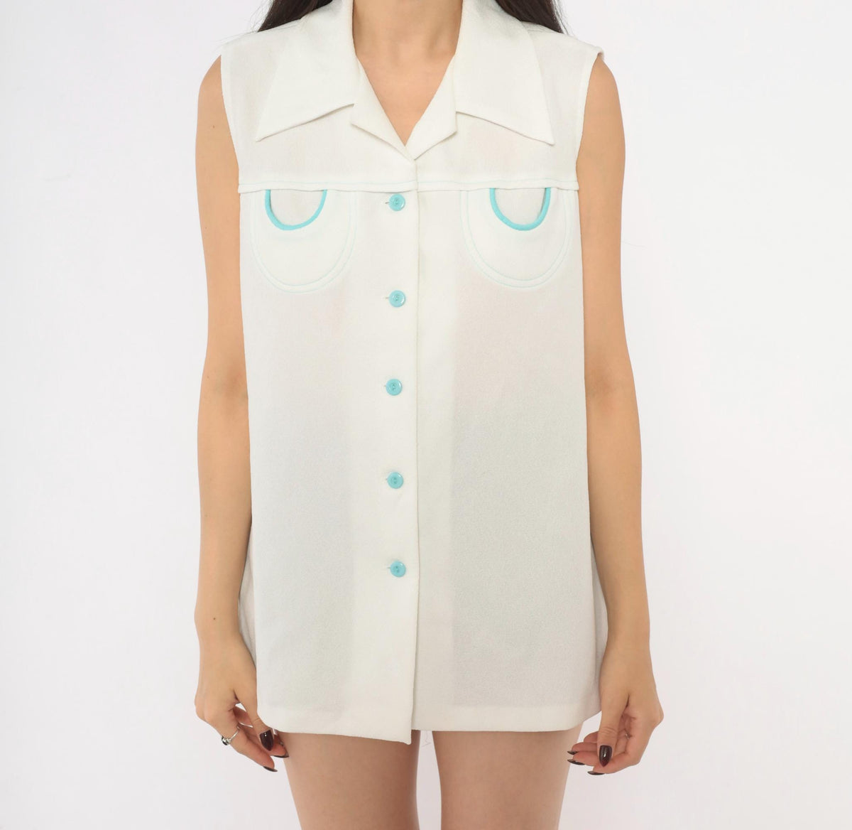 70s White Sleeveless Blouse Pointed Collar Blue Button Front Mod Top Medium