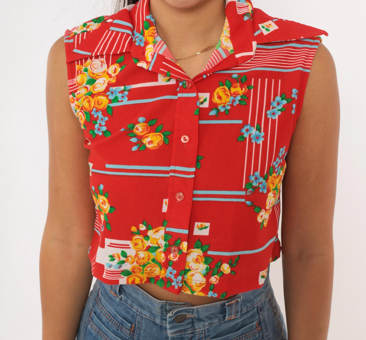 70s Red Floral Crop Top Yellow Rose Print Sleeveless Button Front Blouse Medium