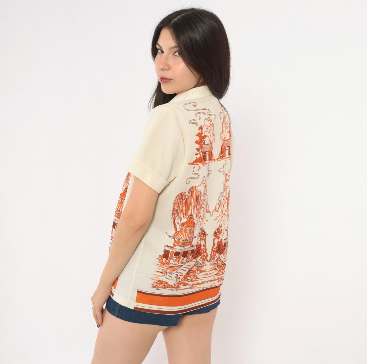 70s Pagoda Willow Tree Scenic Print Blouse Cream Orange Pointed Collar Medium