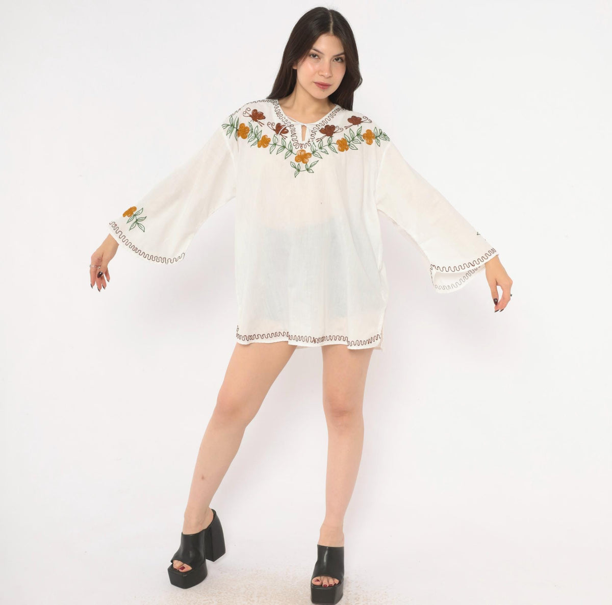 90s White Embroidered Bell Sleeve Tunic Blouse Brown Butterfly Keyhole Tie Neck Extra Large XL