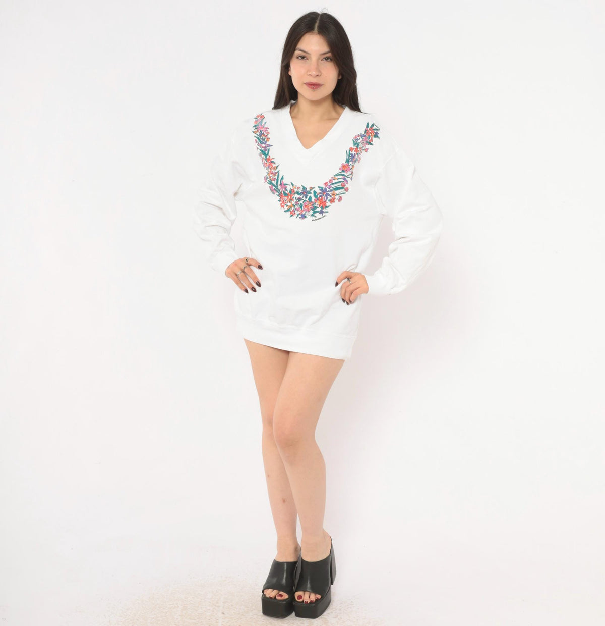 90s L.A. Sportswear Floral V-Neck Sweatshirt White Cotton Pullover Medium M