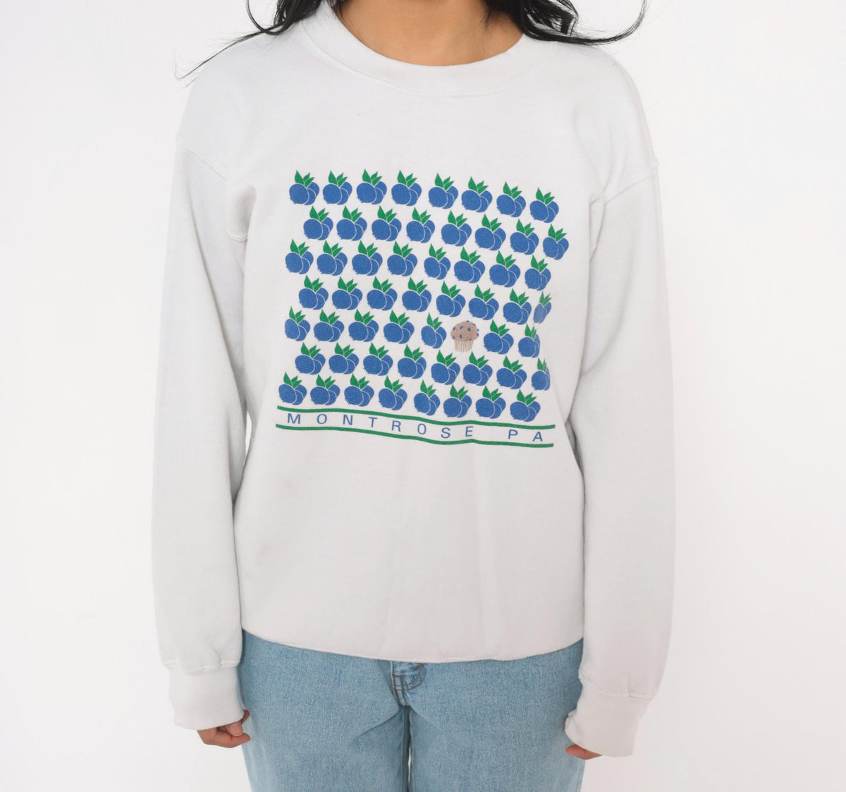 Y2K Gildan Blueberry Muffin Sweatshirt White Montrose PA Graphic Small