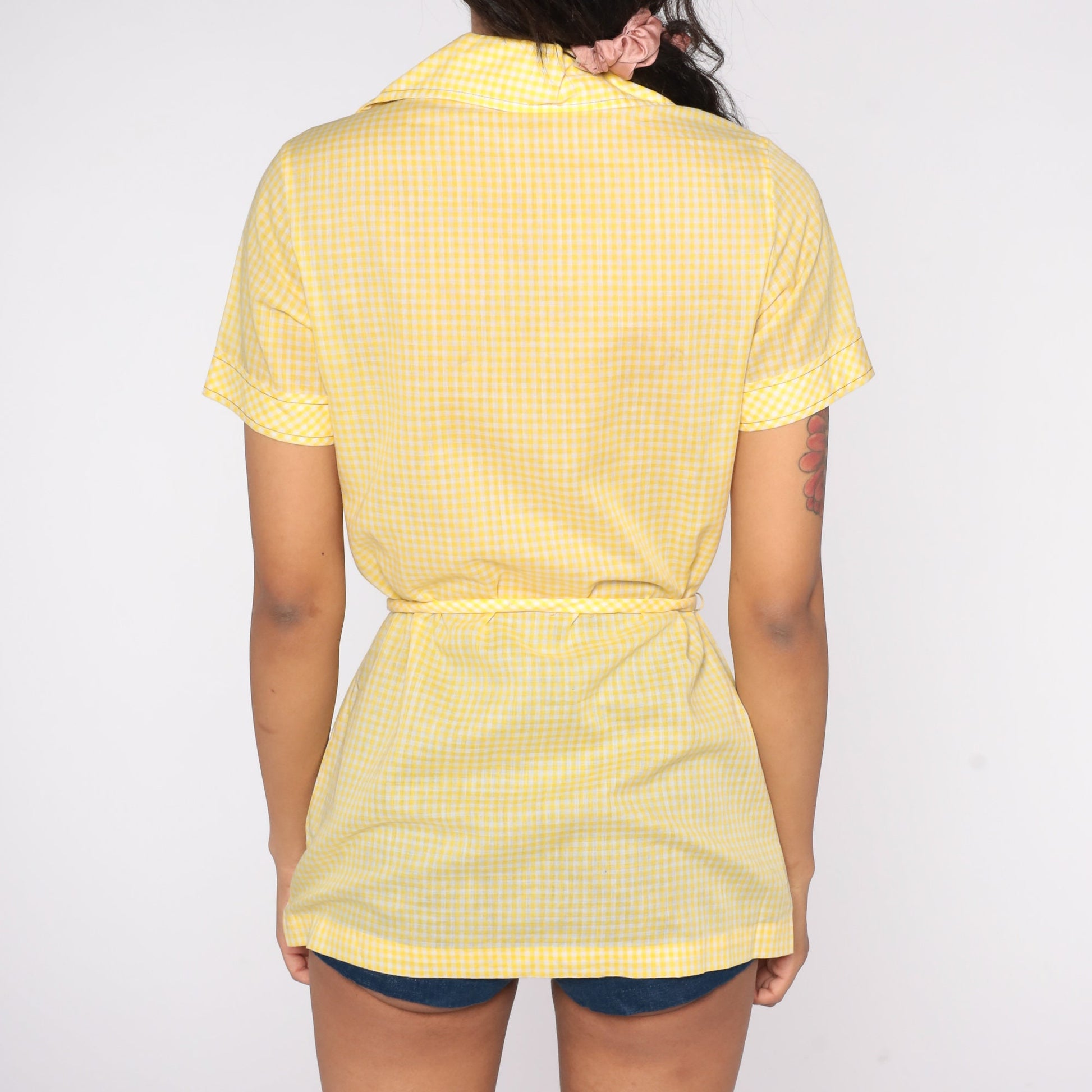 70s Yellow Gingham Embroidered Hobo Bindle Button-Up Shirt Small