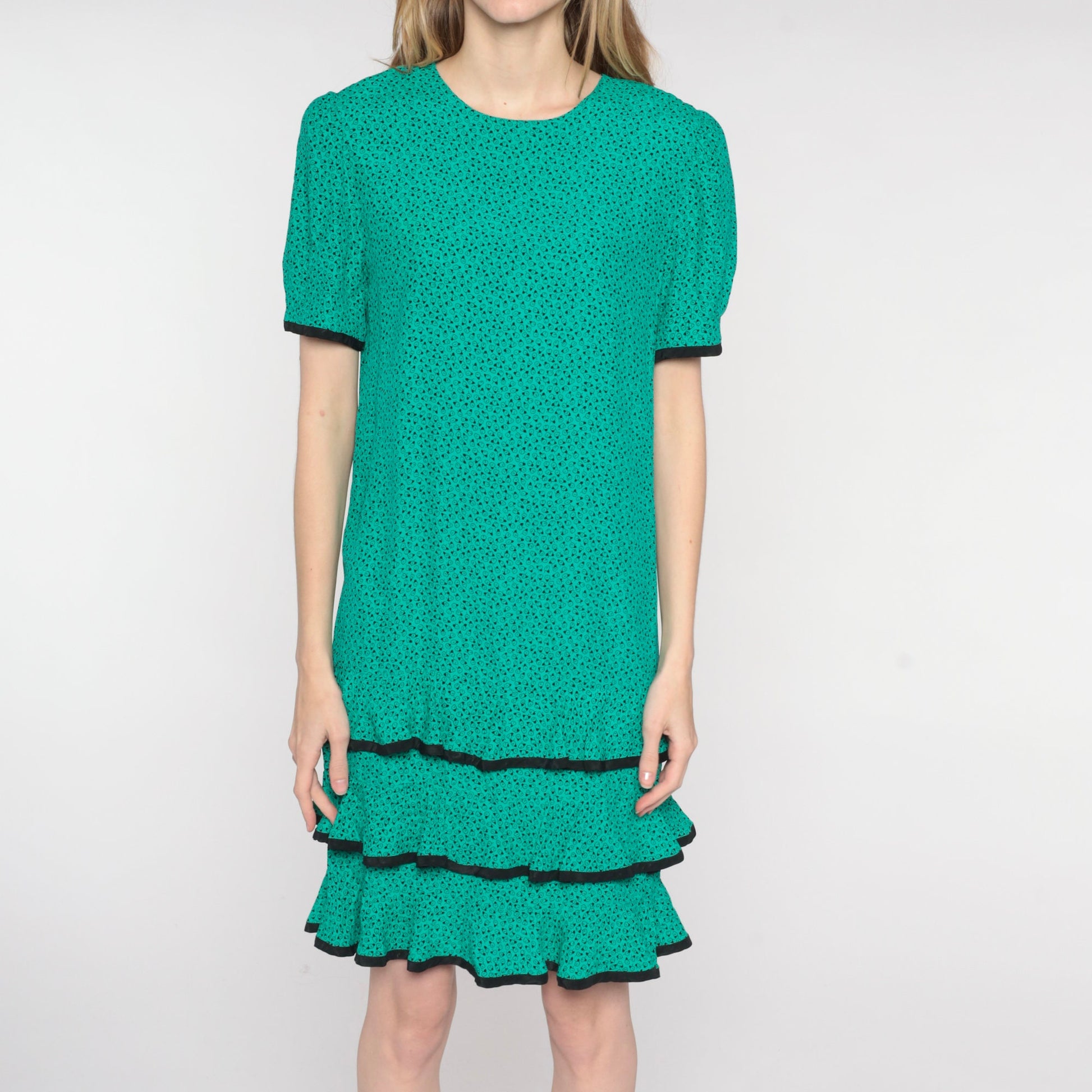 80s Green Floral Mini Shift Dress Ruffled Skirt Short Sleeve Medium 8