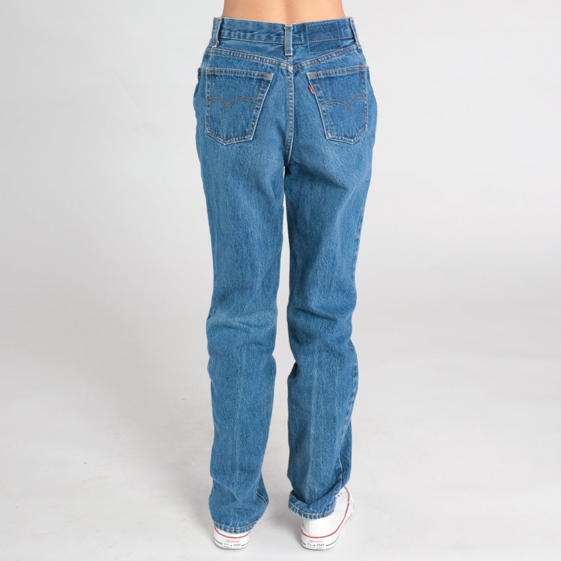90s Levi's High Rise Relaxed Fit Jeans Blue Denim Small 28