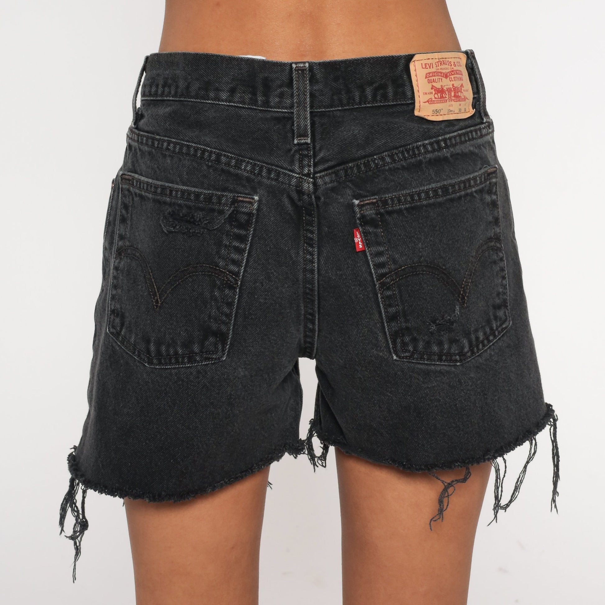 Y2K Levi's 550 Black Denim Cutoff Shorts Ripped Frayed Small