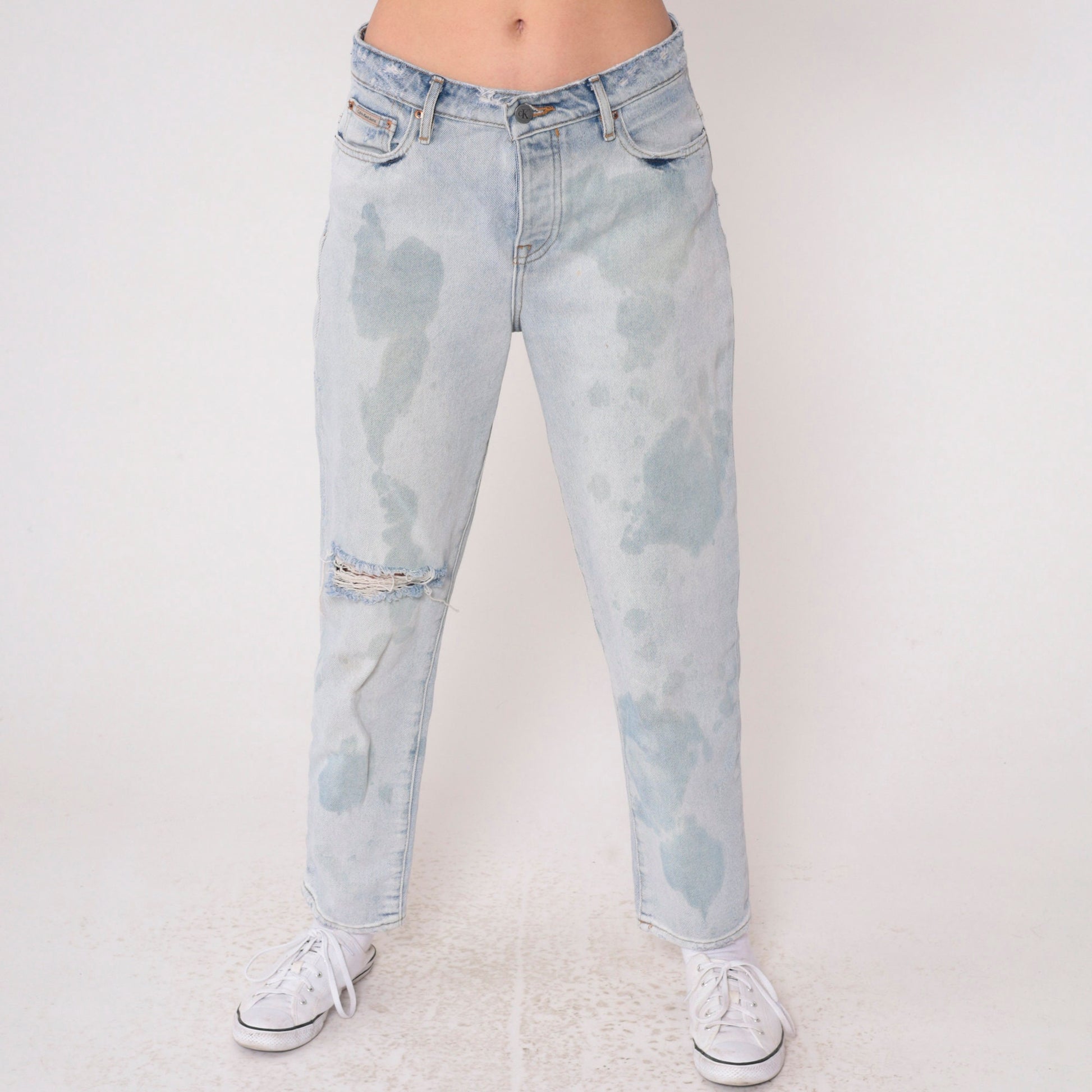 00s Calvin Klein Light Blue Bleach Splattered Ripped Knee Jeans Medium