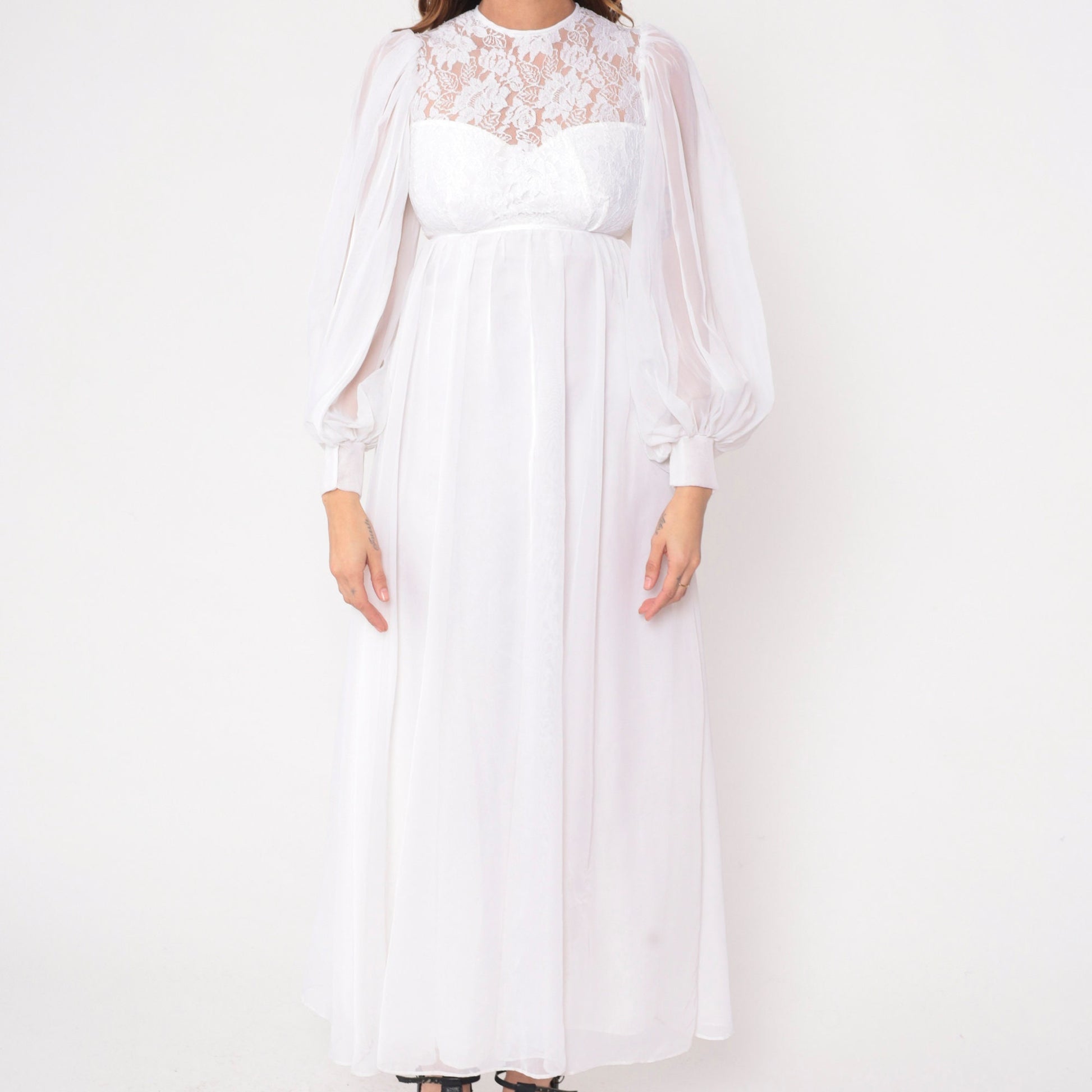 70s White Lace Maxi Wedding Dress Empire Waist Balloon Sleeve Sweetheart Neckline Extra Small