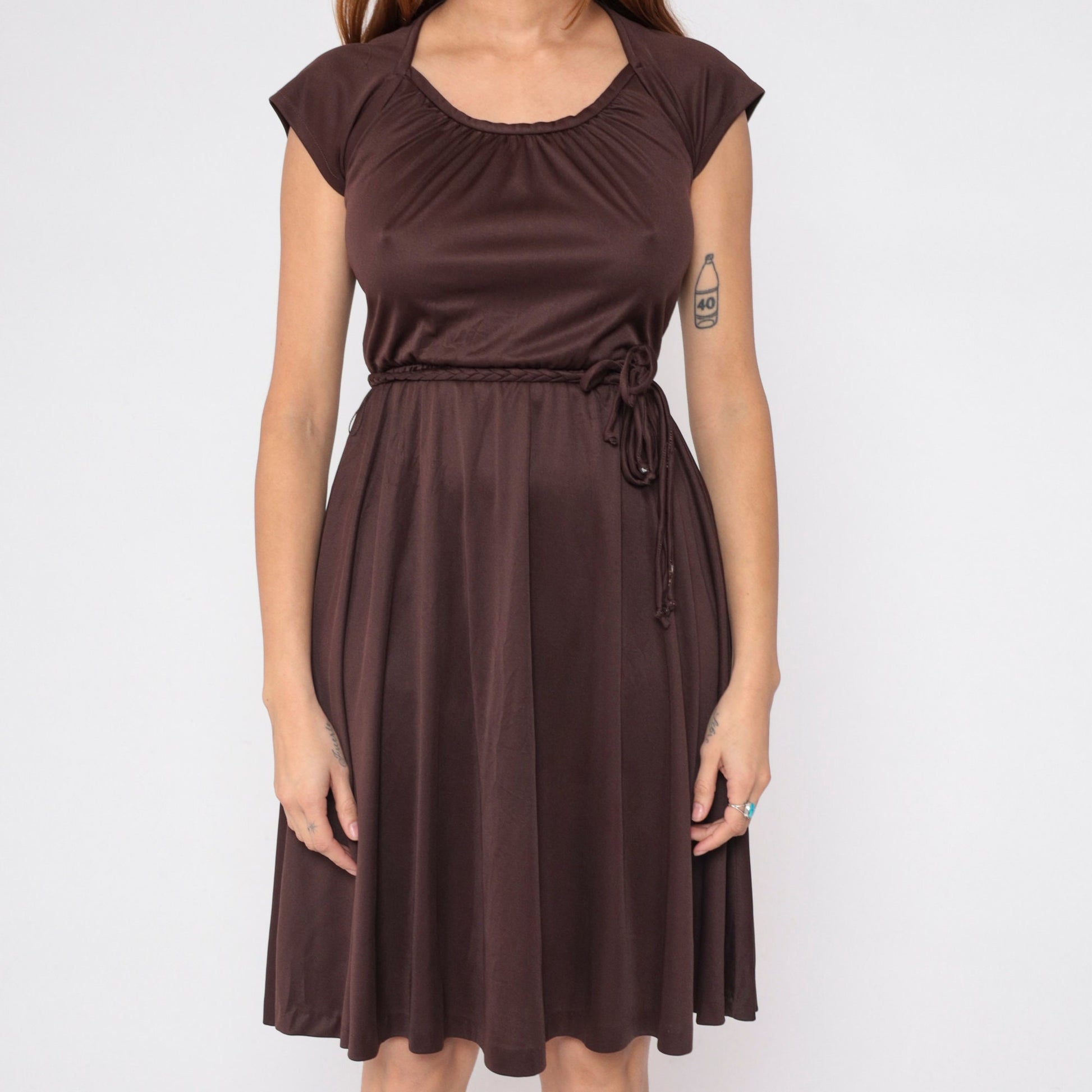 1970s Brown Midi Dress Cap Sleeve High Elastic Waist Braided Belt Extra Small