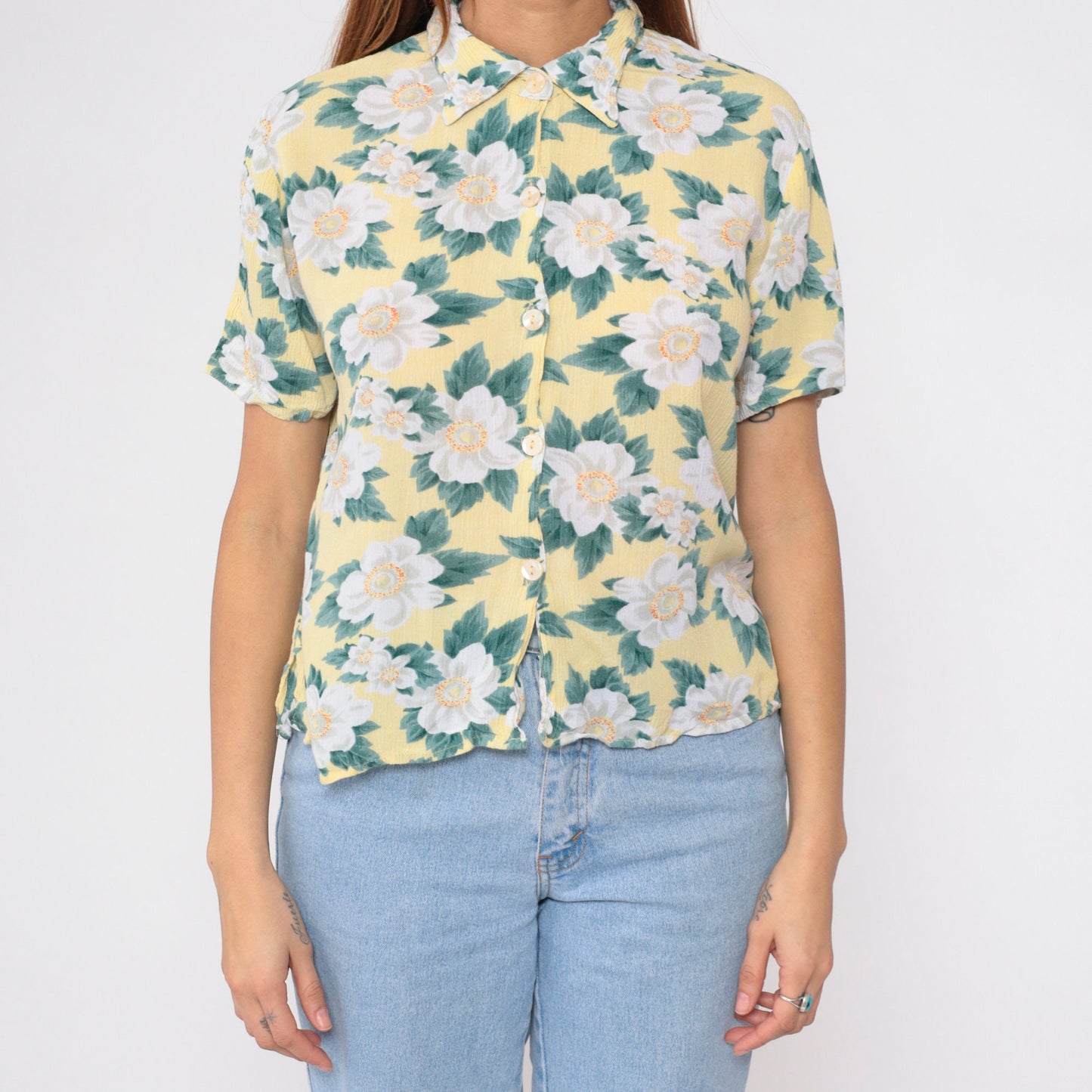 90s Yellow Floral Button-Up Blouse Short Sleeve Collared Shirt Medium M
