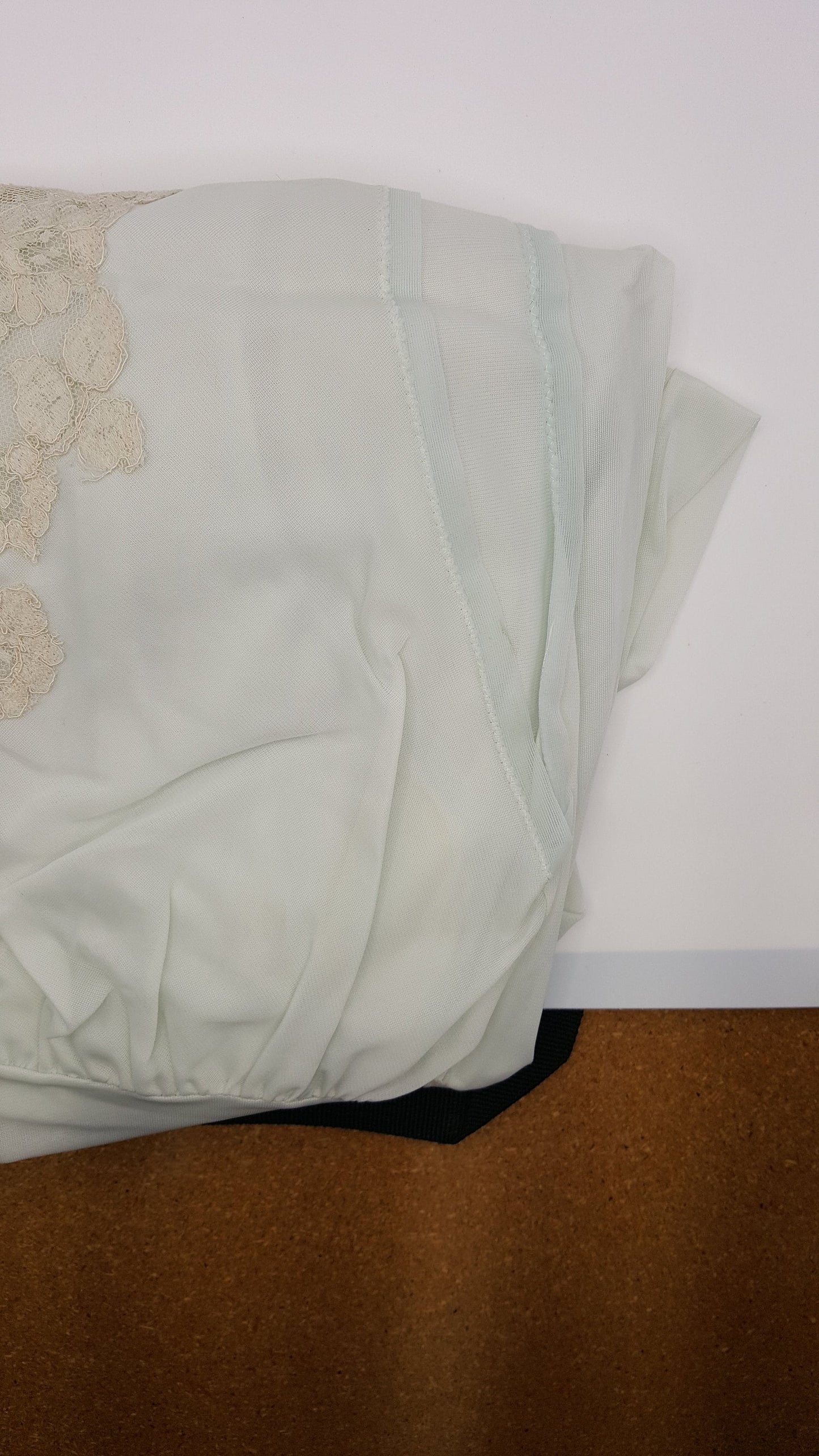 70s White Nylon Maxi Nightgown Lace Trim Empire Waist V Neck Medium M