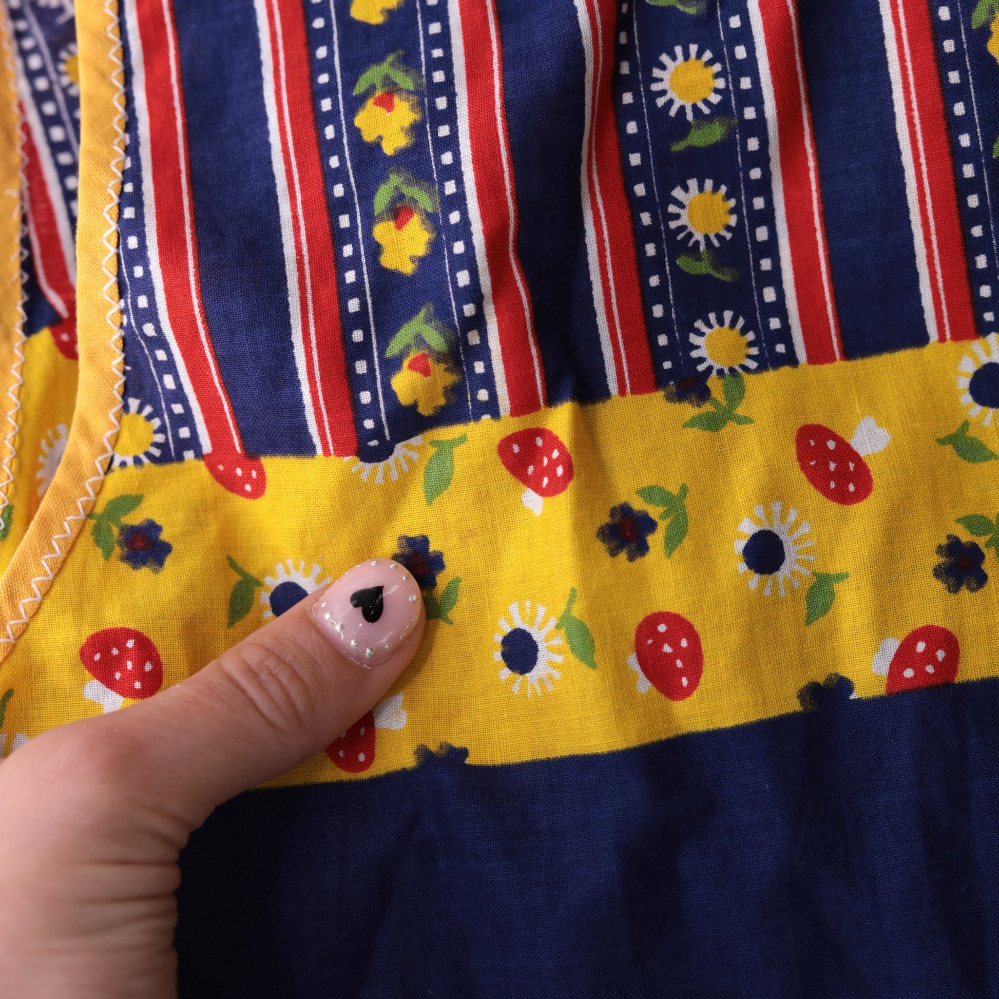 70s Patchwork Sleeveless Tunic Blouse Open Back Belted Yellow Navy Medium