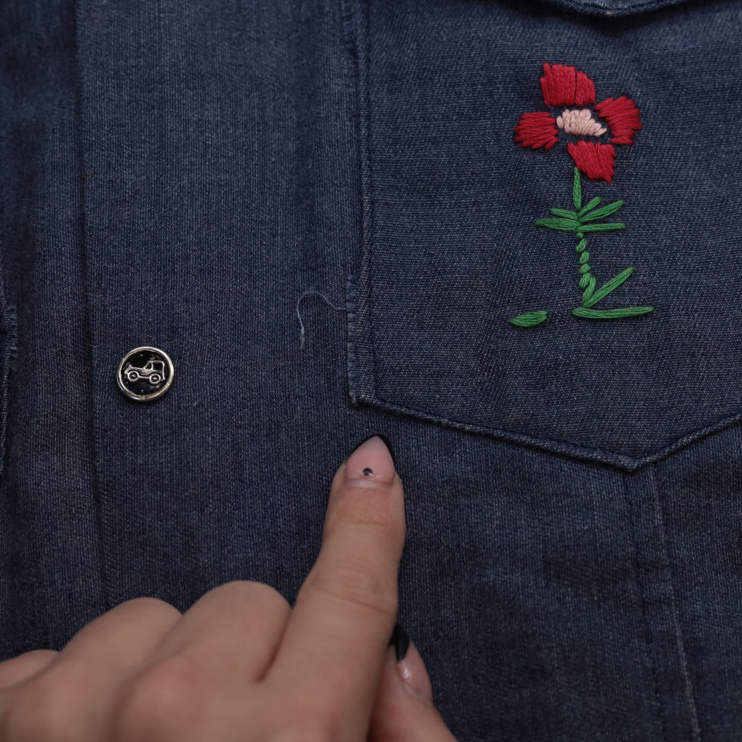 70s Chambray Jacket Floral Embroidered Hand Painted Sun Denim Trucker Small