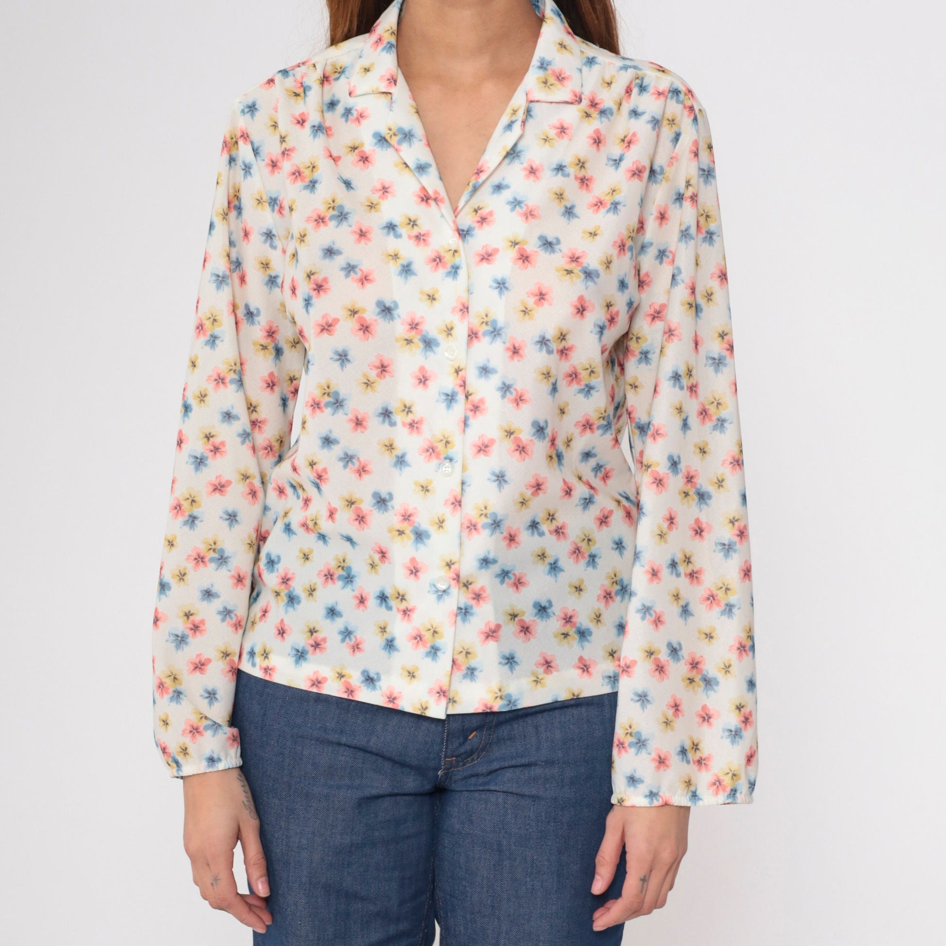 70s Floral Button-Up Blouse White Pink Blue Long Sleeve Collar Medium