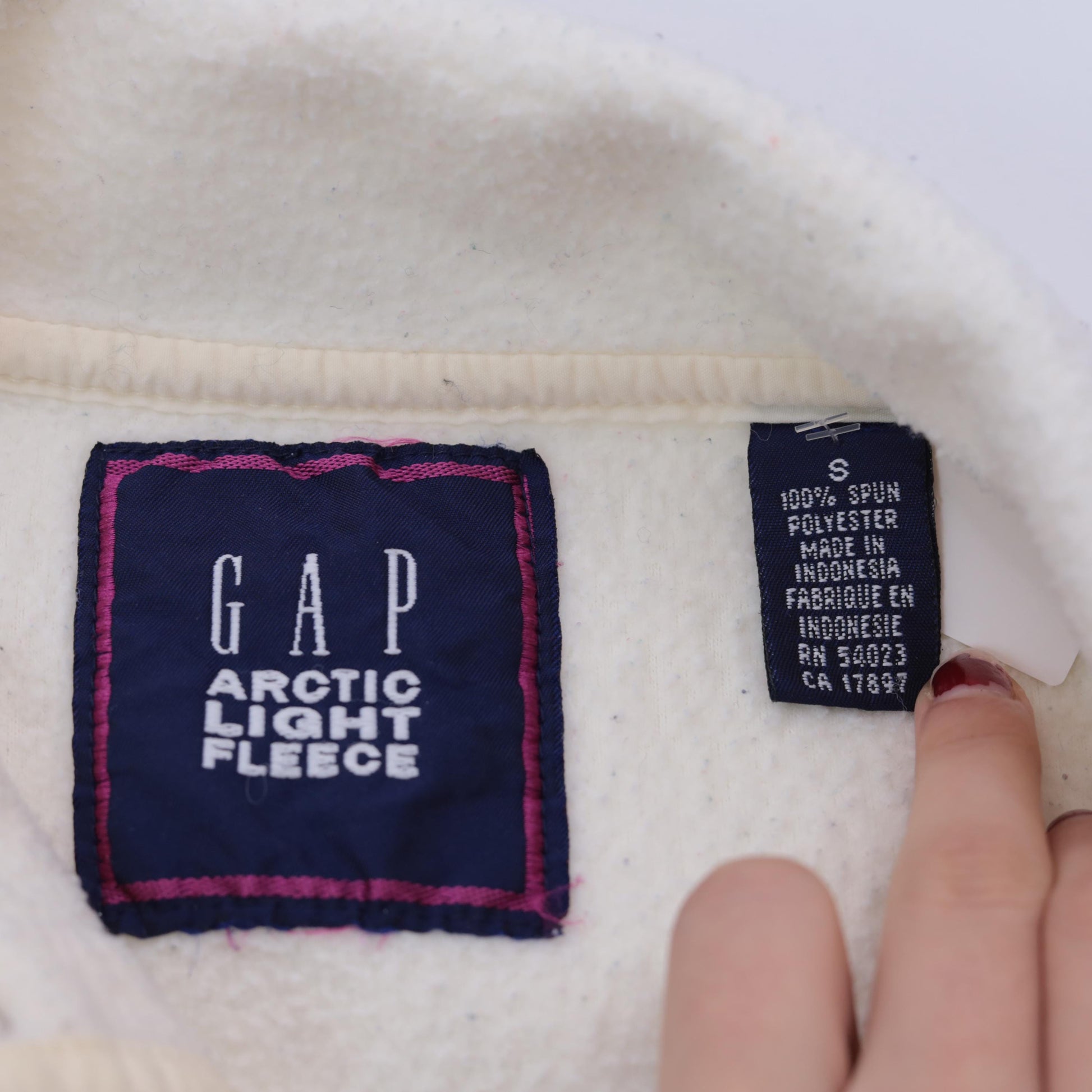 90s Gap Cream Fleece Quarter-Snap Sweatshirt Small