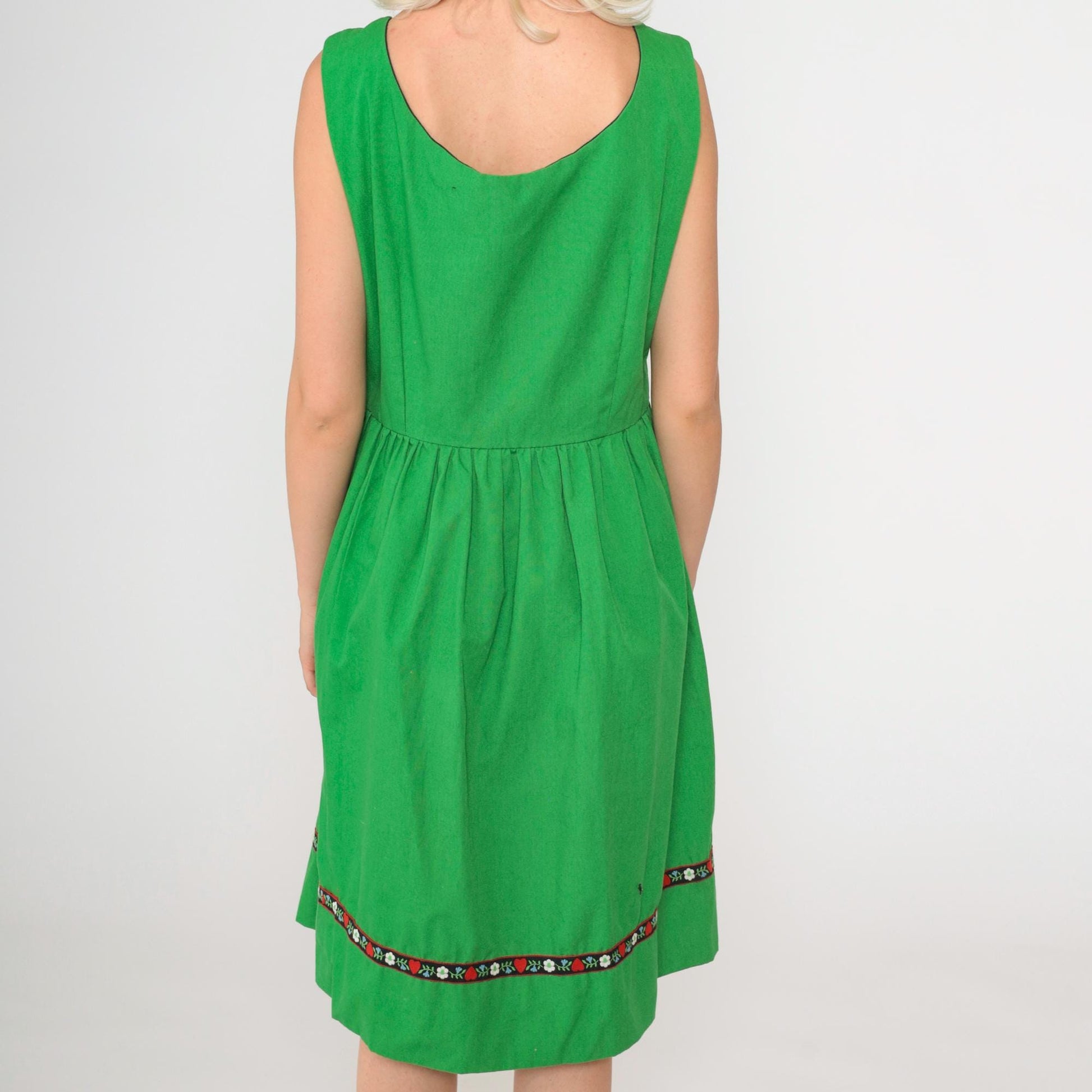 70s Dirndl Dress Green Floral Lace-Up High Waist Midi Sleeveless Medium