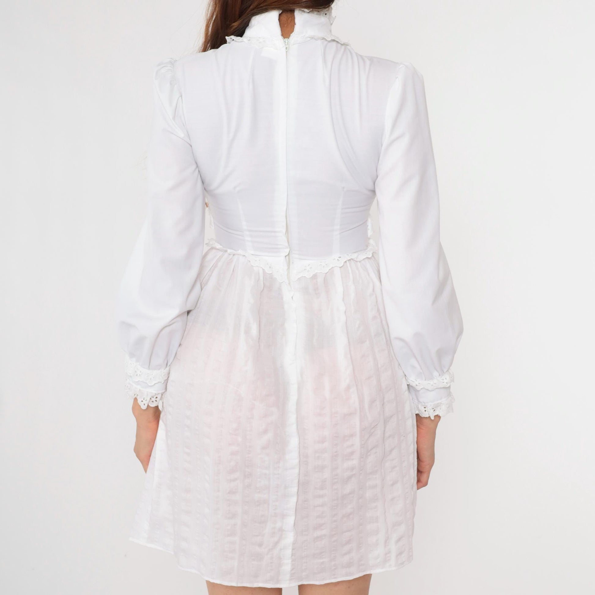 70s White Eyelet Lace Babydoll Dress Empire Waist Puff Sleeve Mini Small