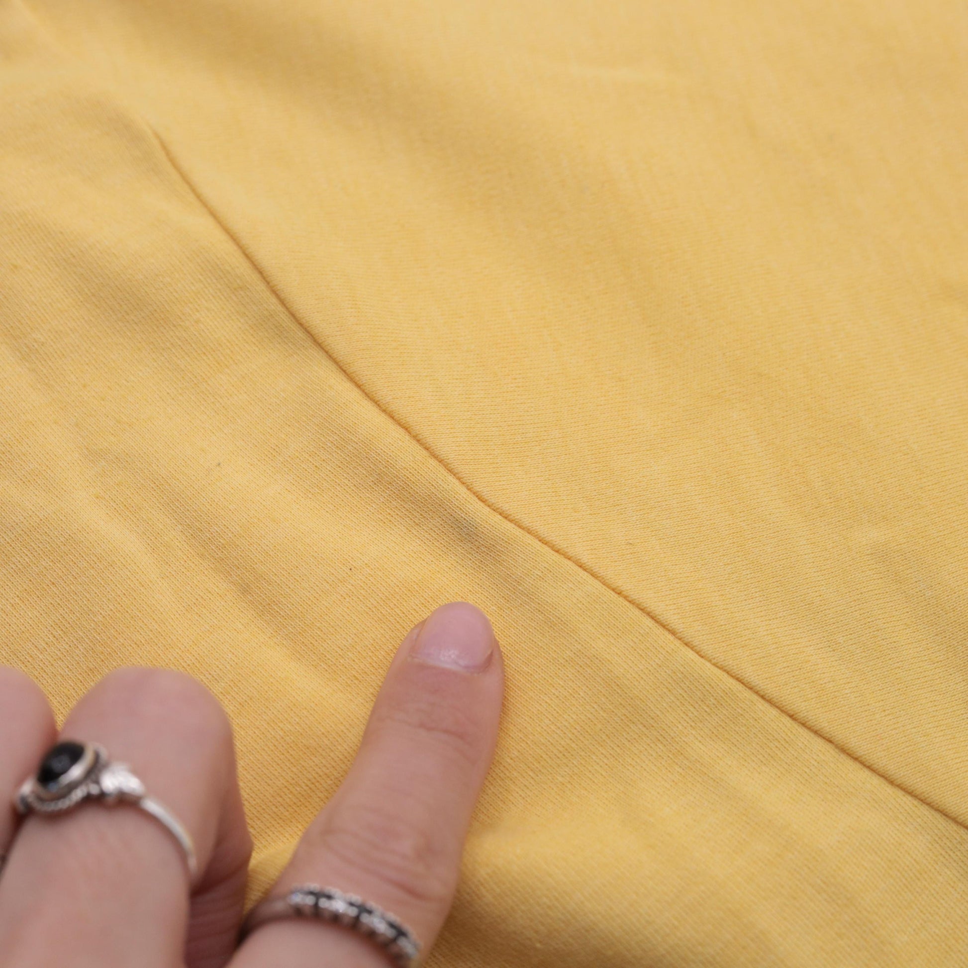 90s Yellow Pocket T-Shirt Joan Harper Crewneck Plain Tee Medium