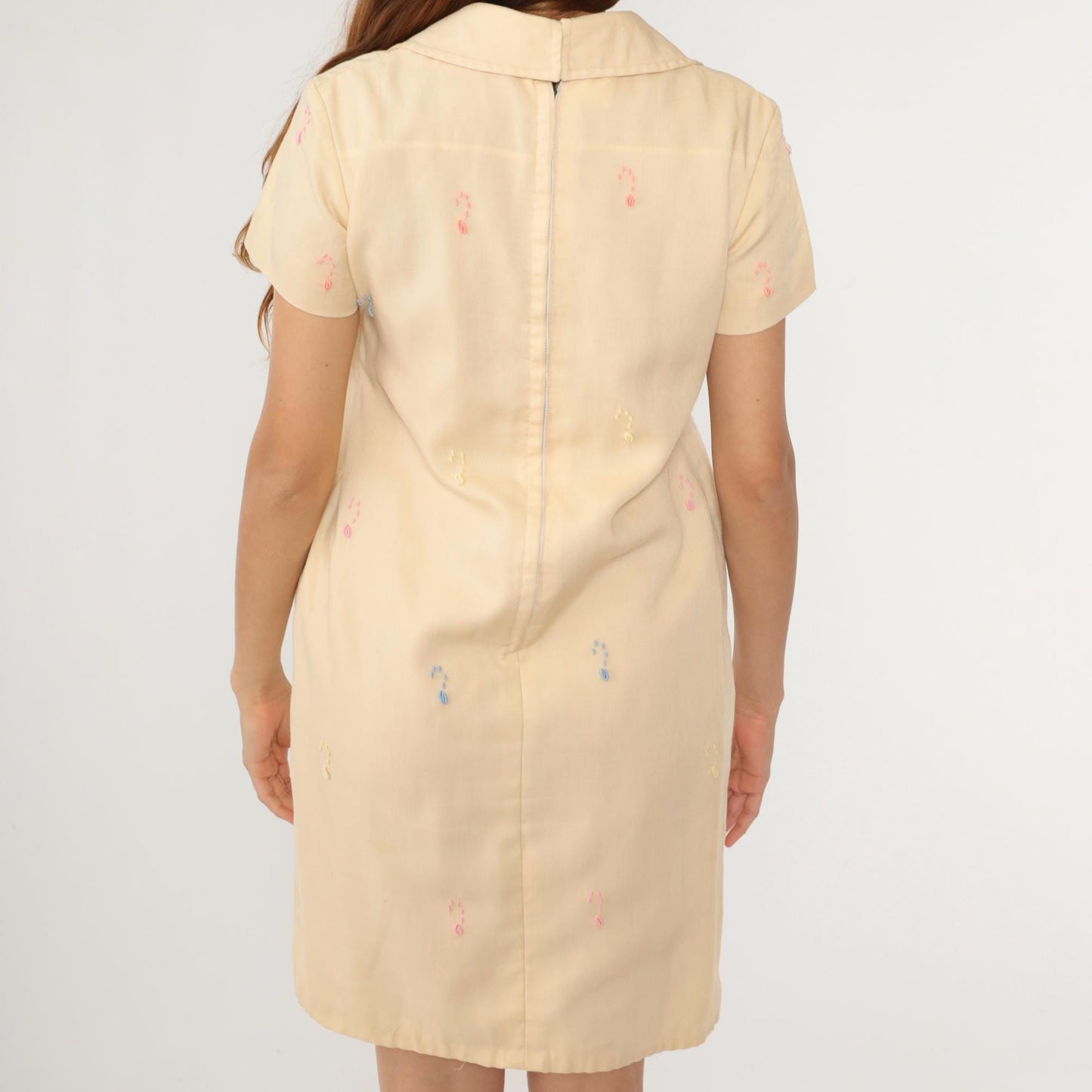 60s Embroidered Floral Shift Dress Cream Pointed Collar Mini Small S