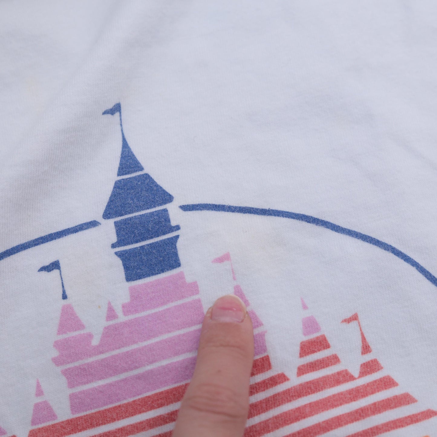 1985 Disneyland 30th Anniversary Mickey Mouse T-Shirt White Raglan Medium