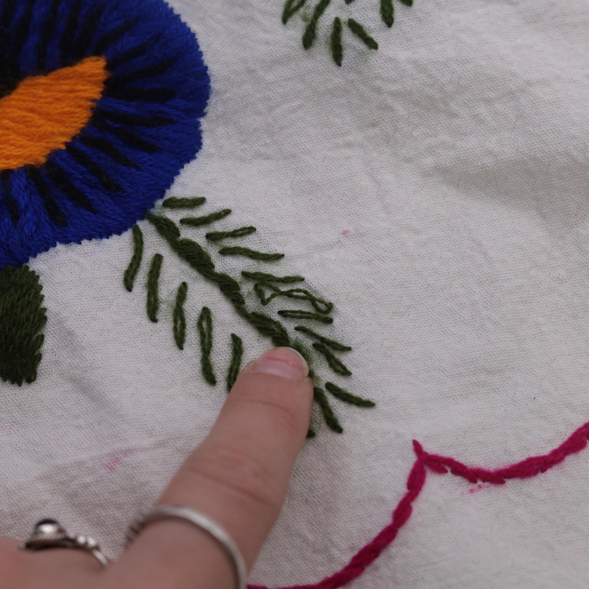 90s Mexican Floral Embroidered Blouse White Cotton Short Sleeve Medium