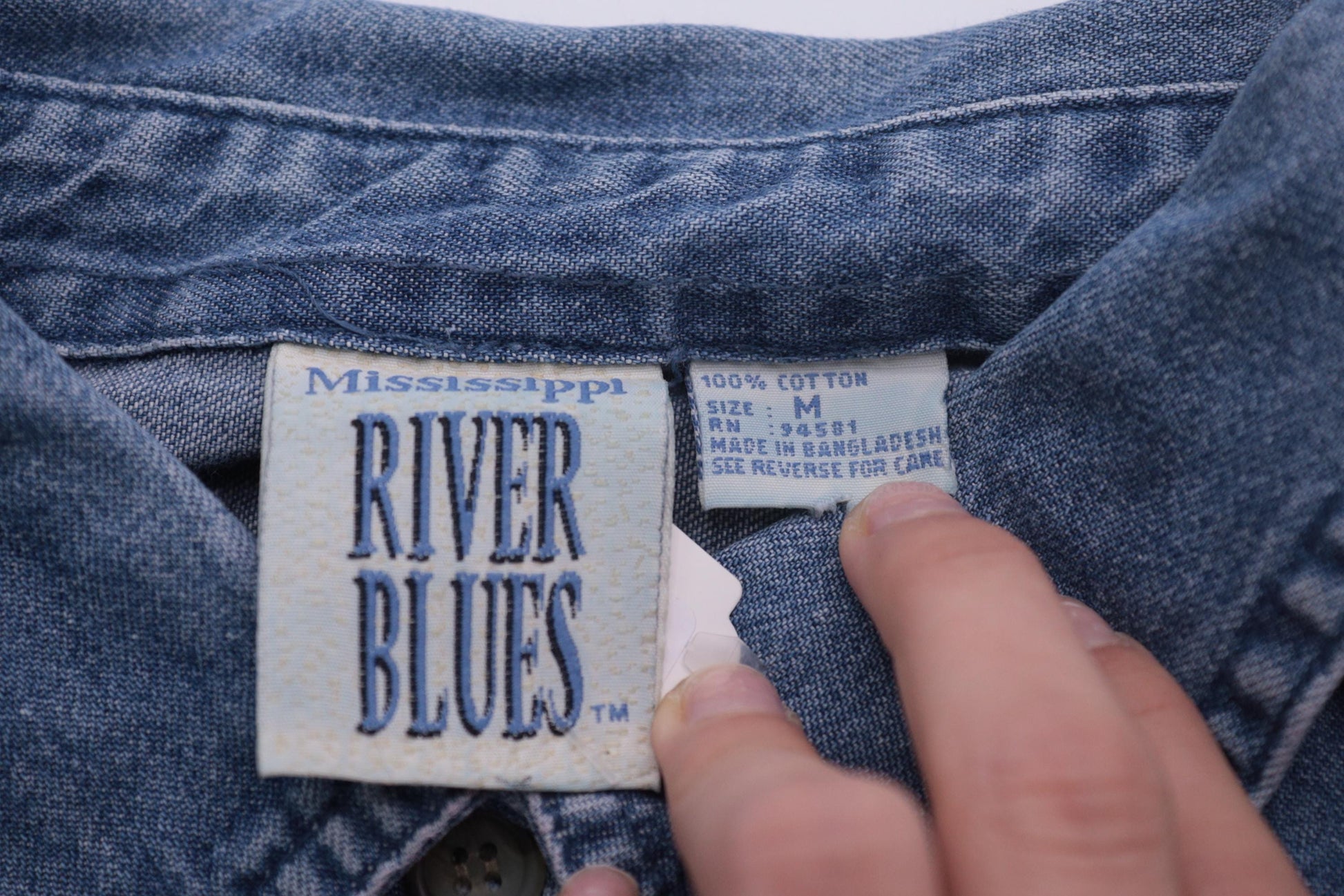 90s River Blues Floral Embroidered Denim Button-Up Shirt Blue Medium M