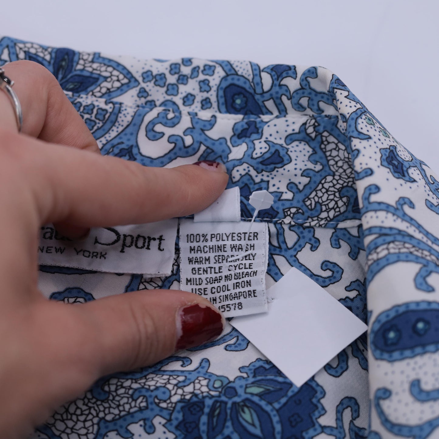 90s Blue Paisley Button-Up Blouse White Long Sleeve Collared Extra Large