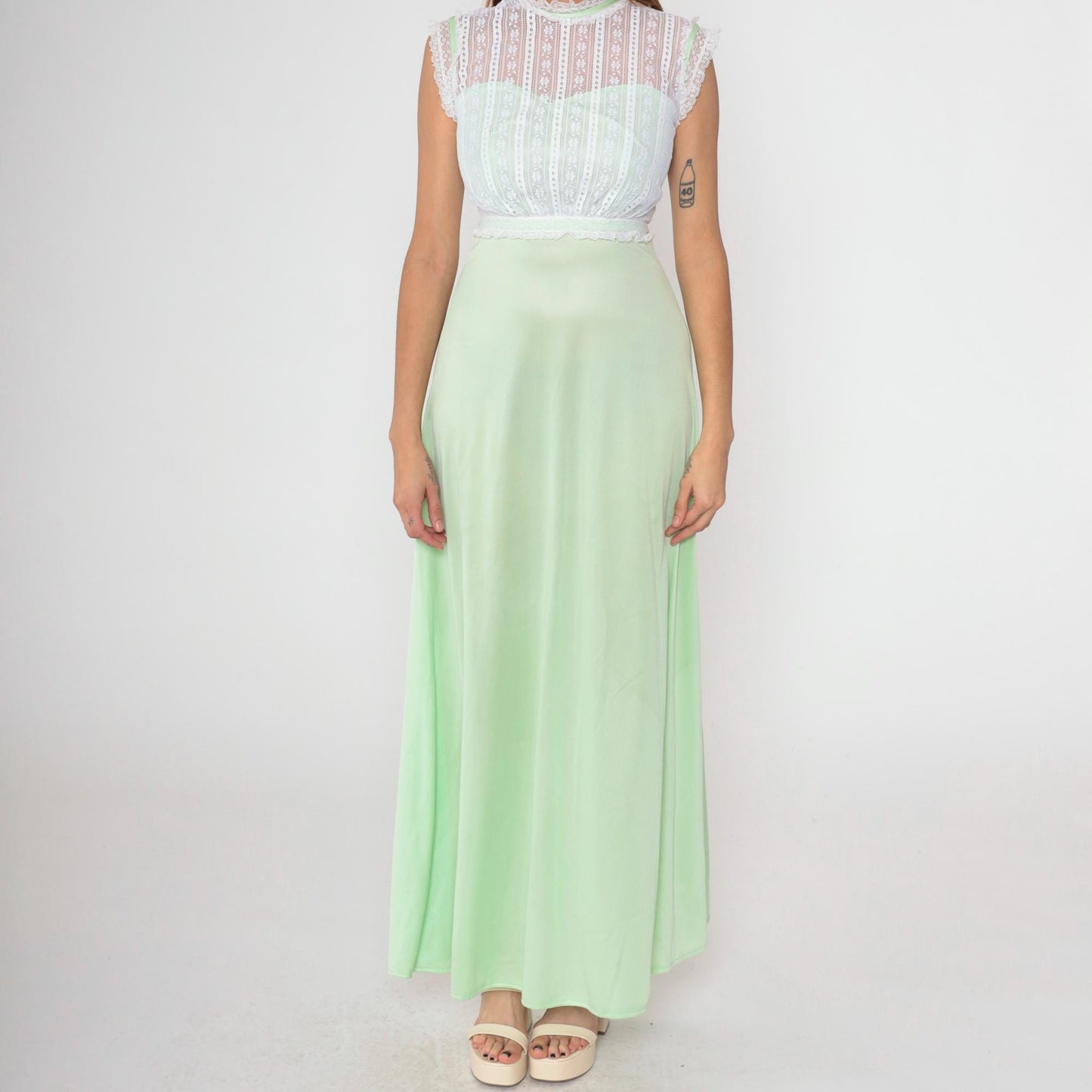 70s Pastel Green Maxi Gown White Lace High Neck Cap Sleeve Extra Small