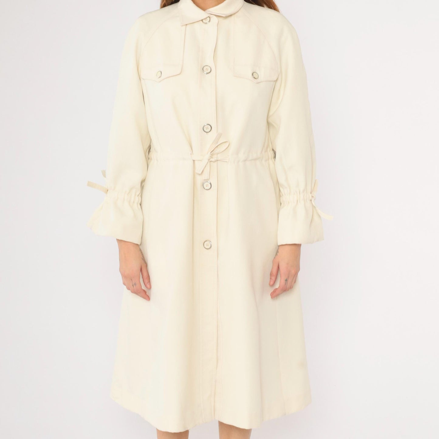 70s Cream Trench Coat Drawstring Waist Pointed Collar Button Front Medium