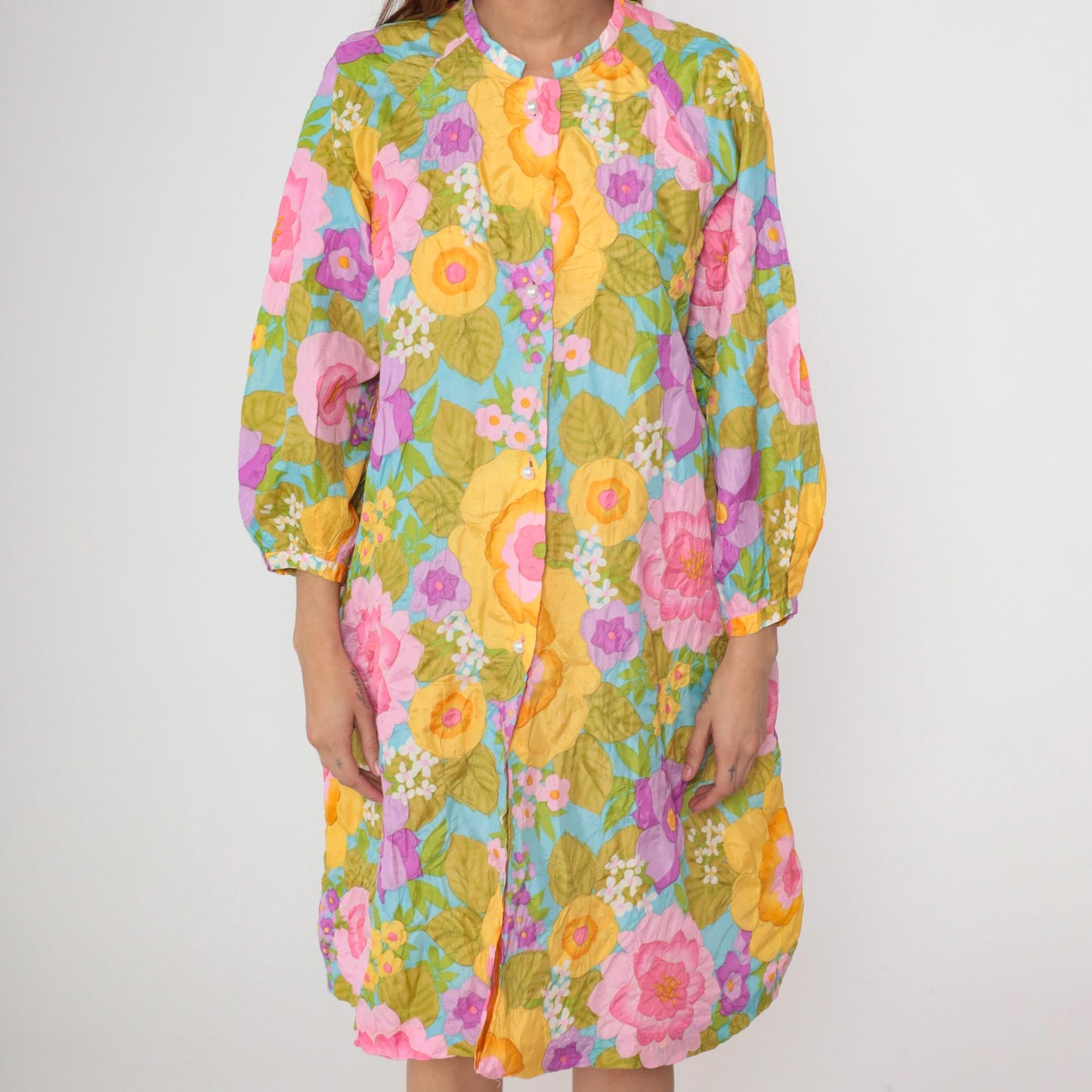 1970s Stella Faquin Quilted Floral Housecoat Pink Yellow Button-Up Robe Large